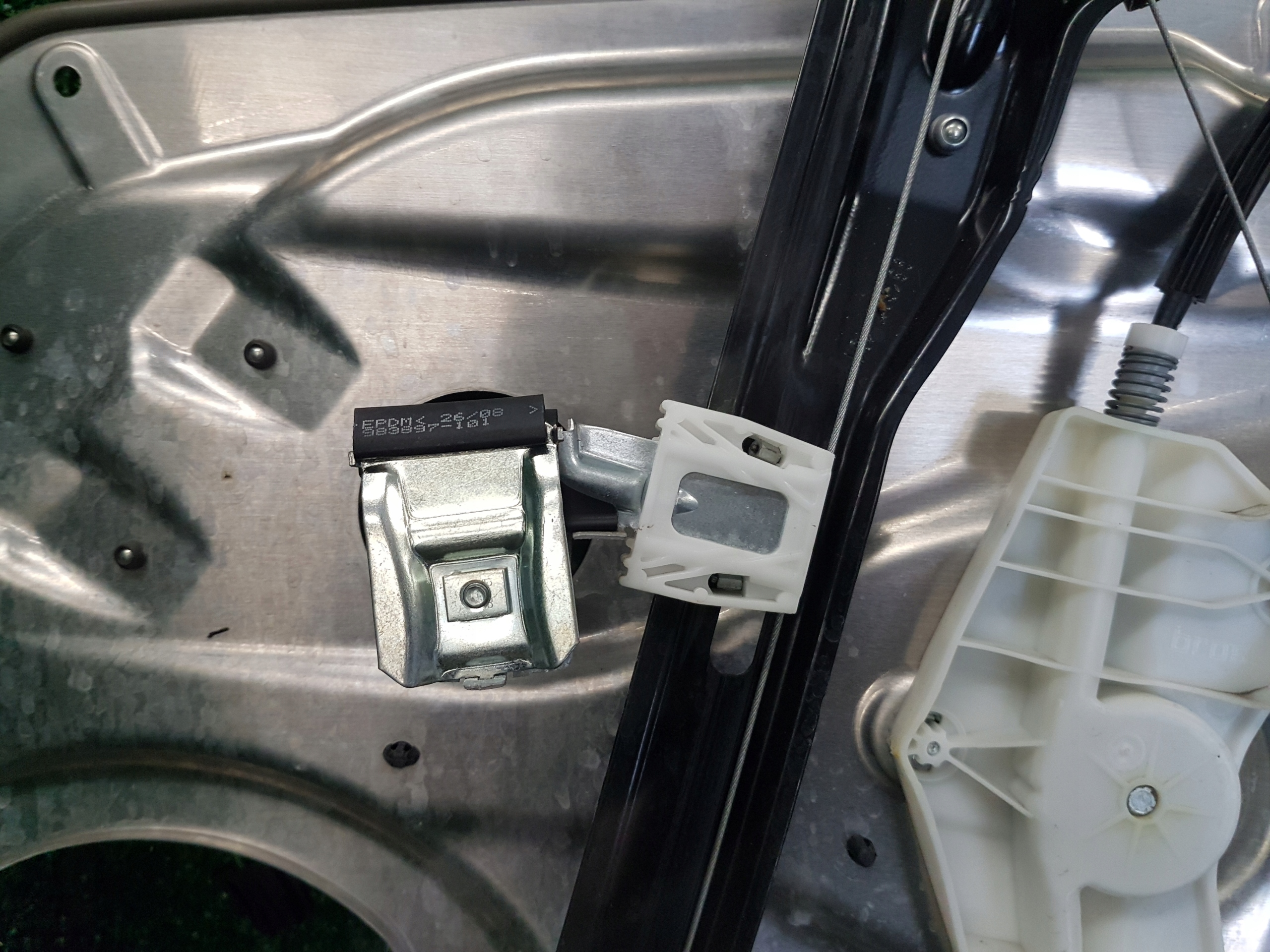 ELE mechanism windows left front MERCEDES-BENZ C-KLASA W204