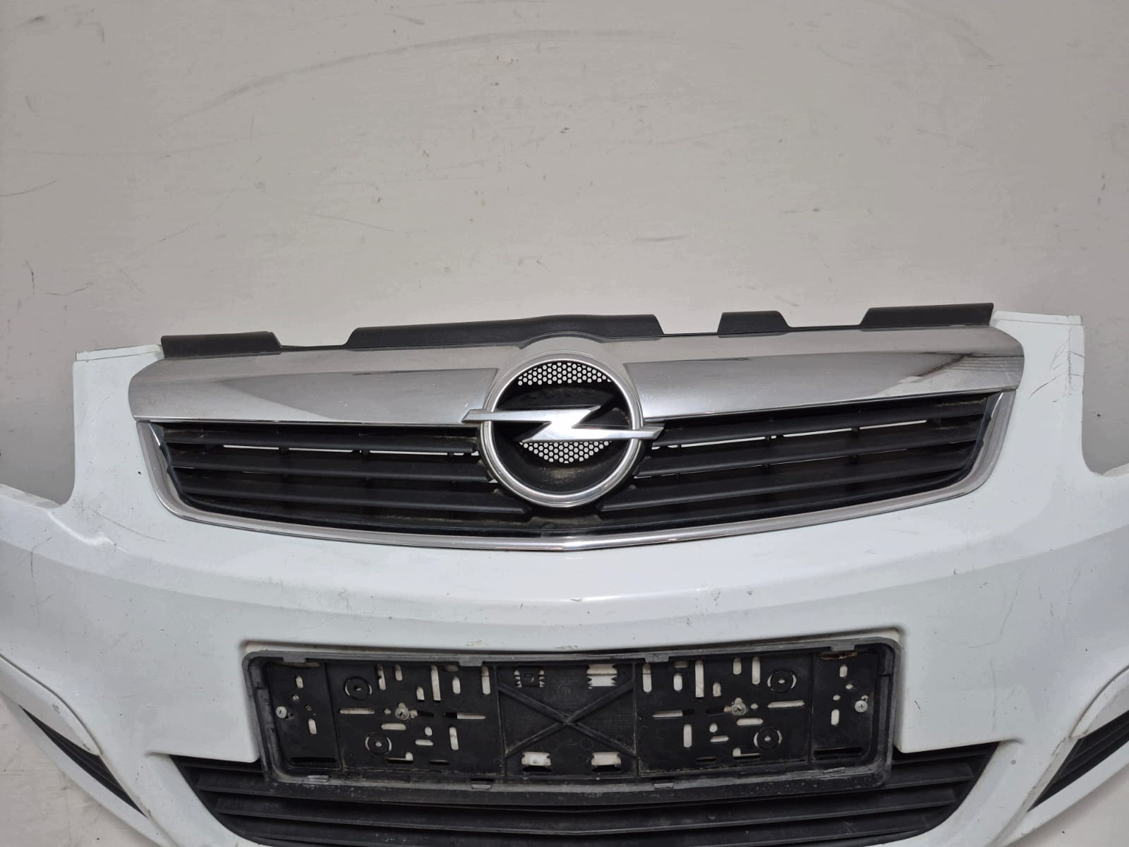 OPEL ZAFIRA B 05-08 bumper front front SPR 13124959