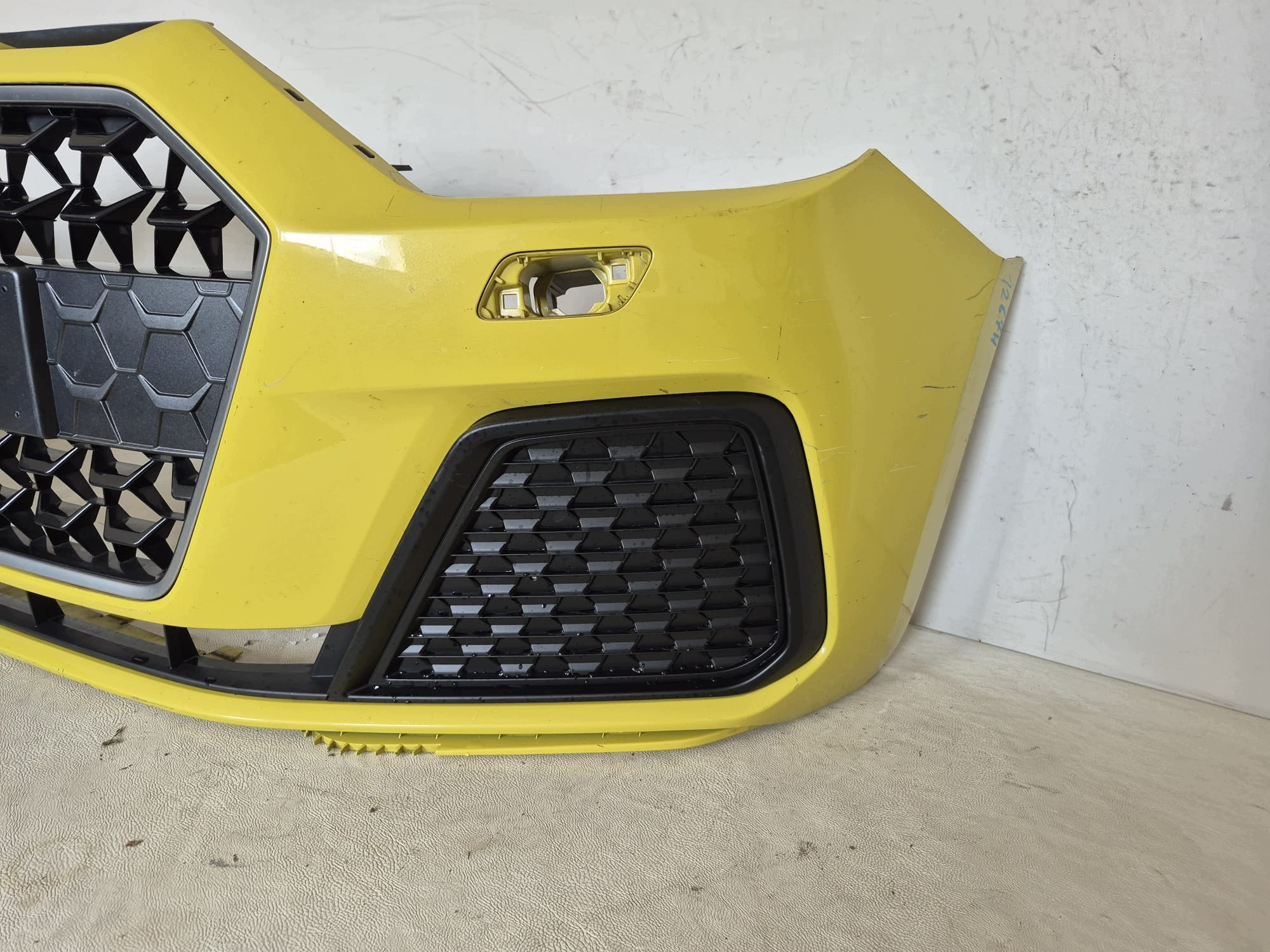 AUDI A1 II 82A 18- bumper front front SPR 82A807437A