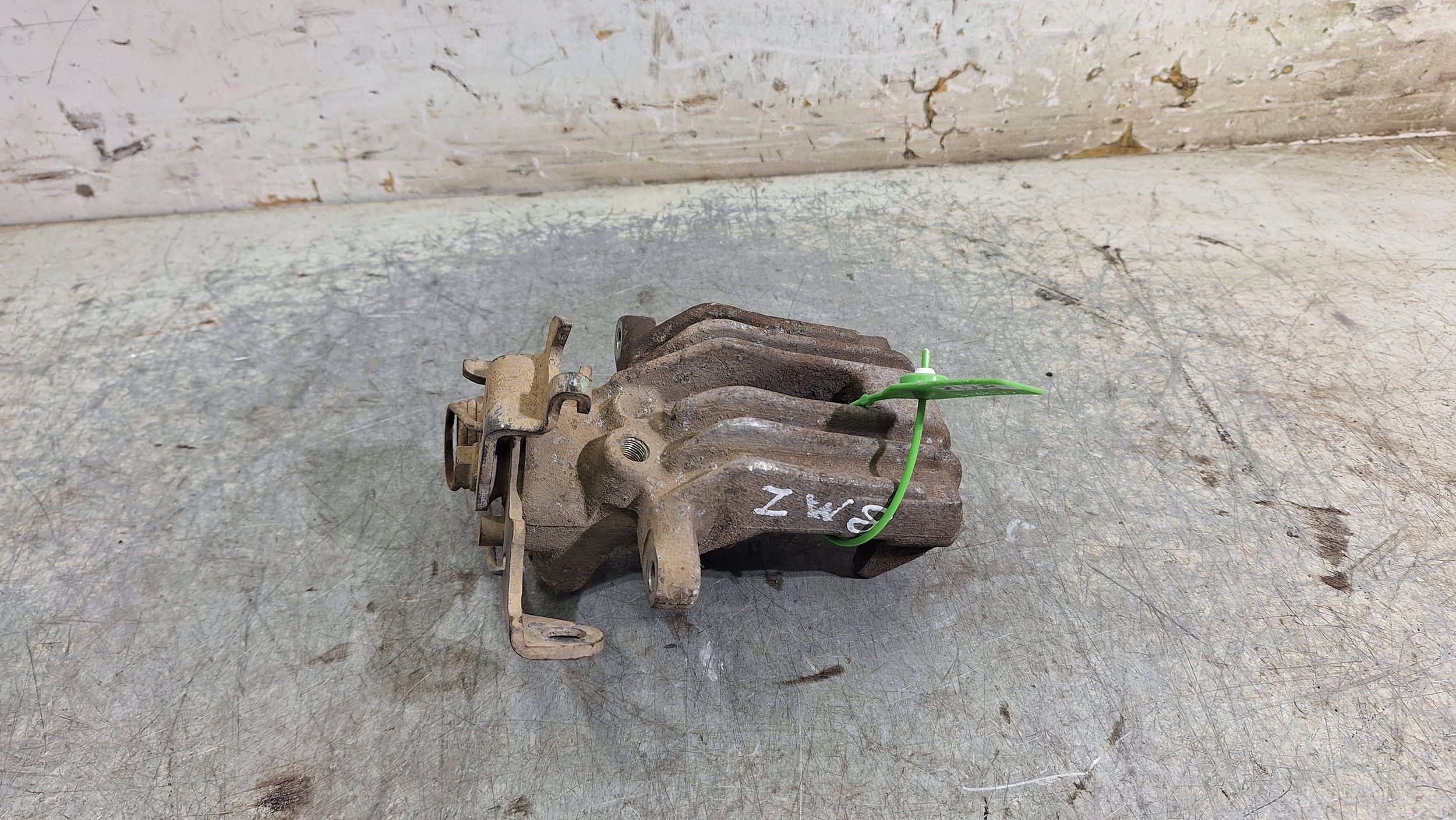 caliper brake right rear part LUCAS 8E0615424B AUDI A4 B6 B7 SEAT EXEO