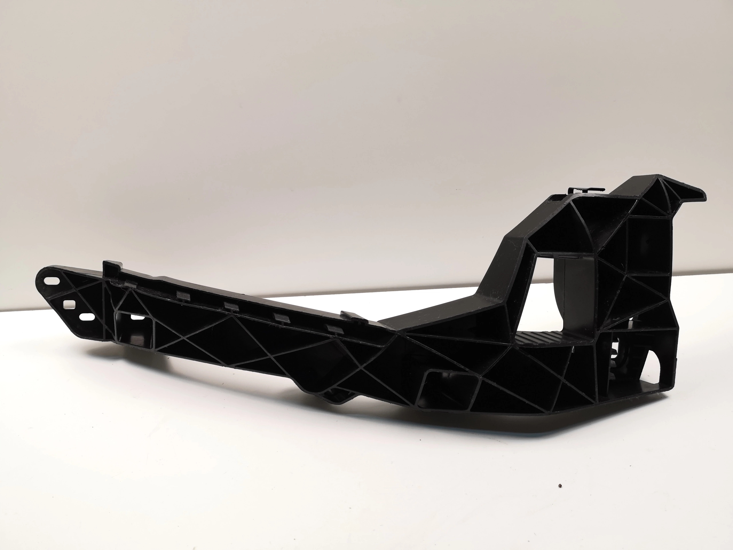 AUDI Q2 SLIZG ФАРЫ ПРАВЫЙ PRZOD1a805608c