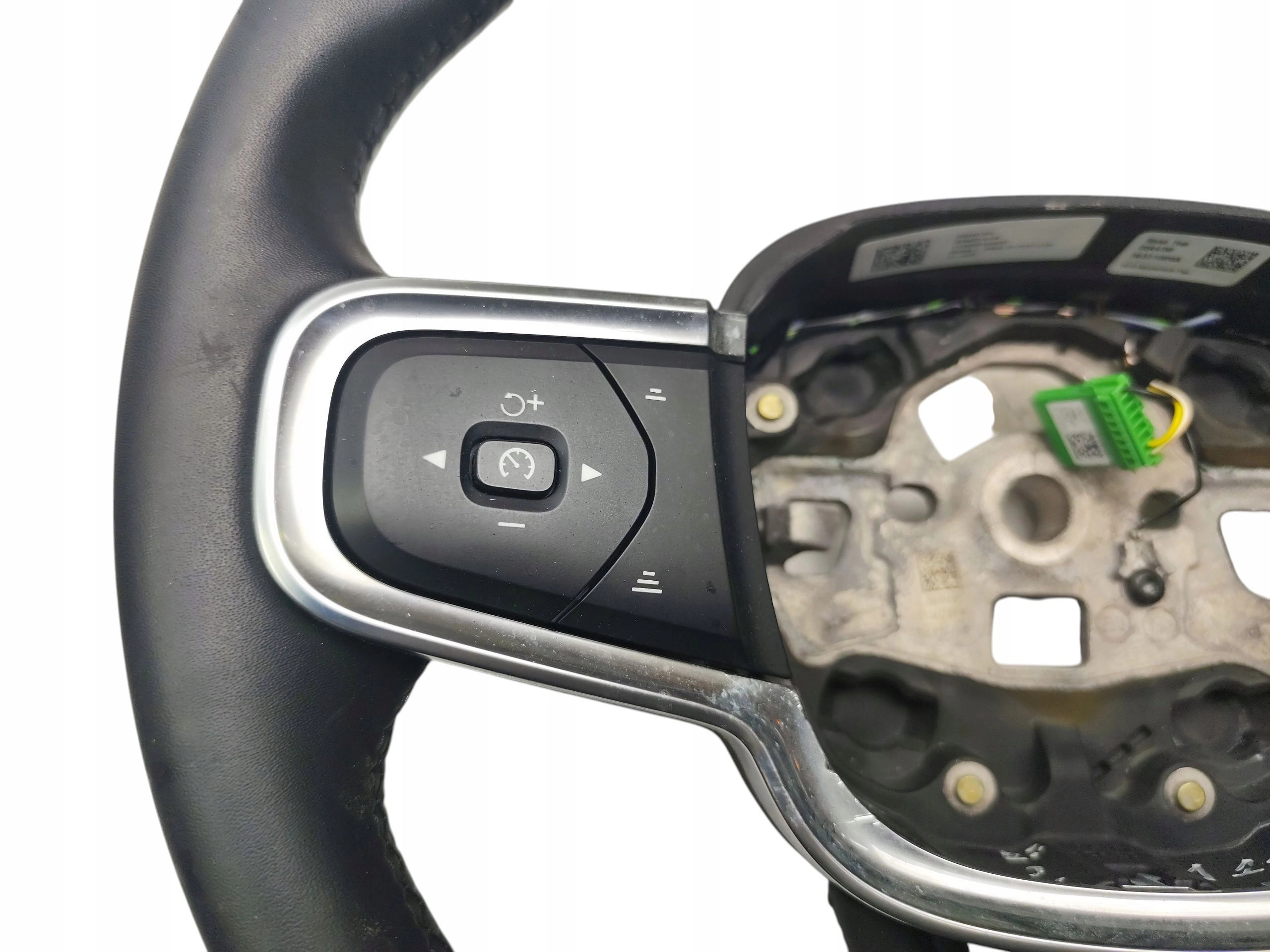 lenkrad VOLVO XC40 (2017-2022) 34371820 32241924