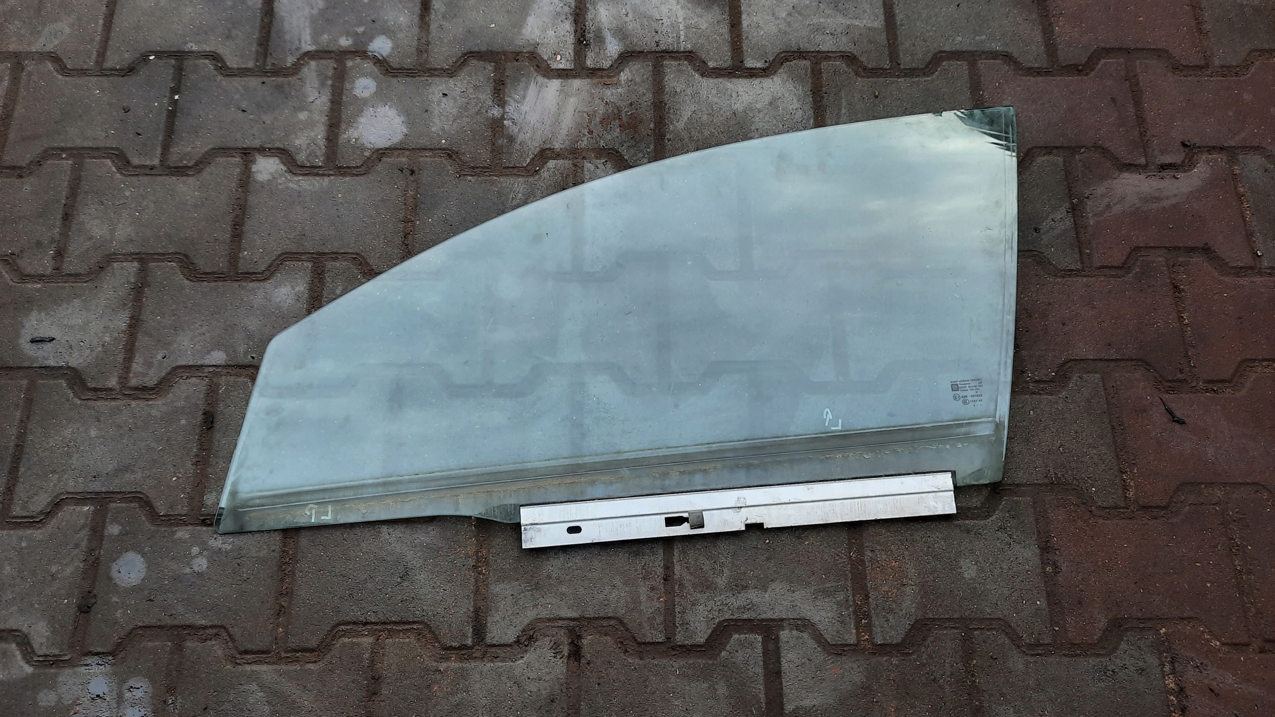 SZYBA DRZWI LEWY PRZÓD OPEL VECTRA C 2.2D 03R