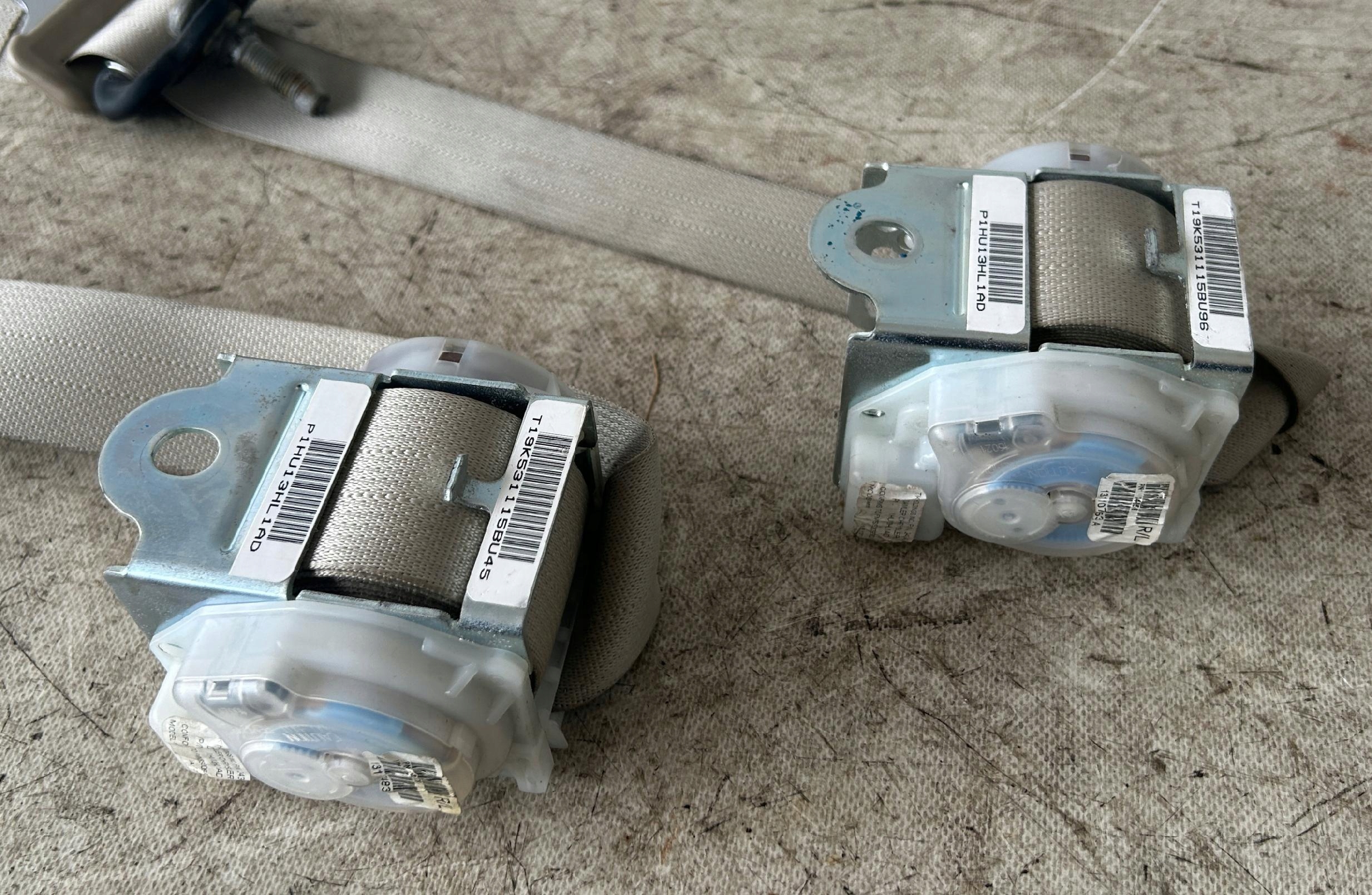 Gurten rechts + links heck LANCIA THEMA 11