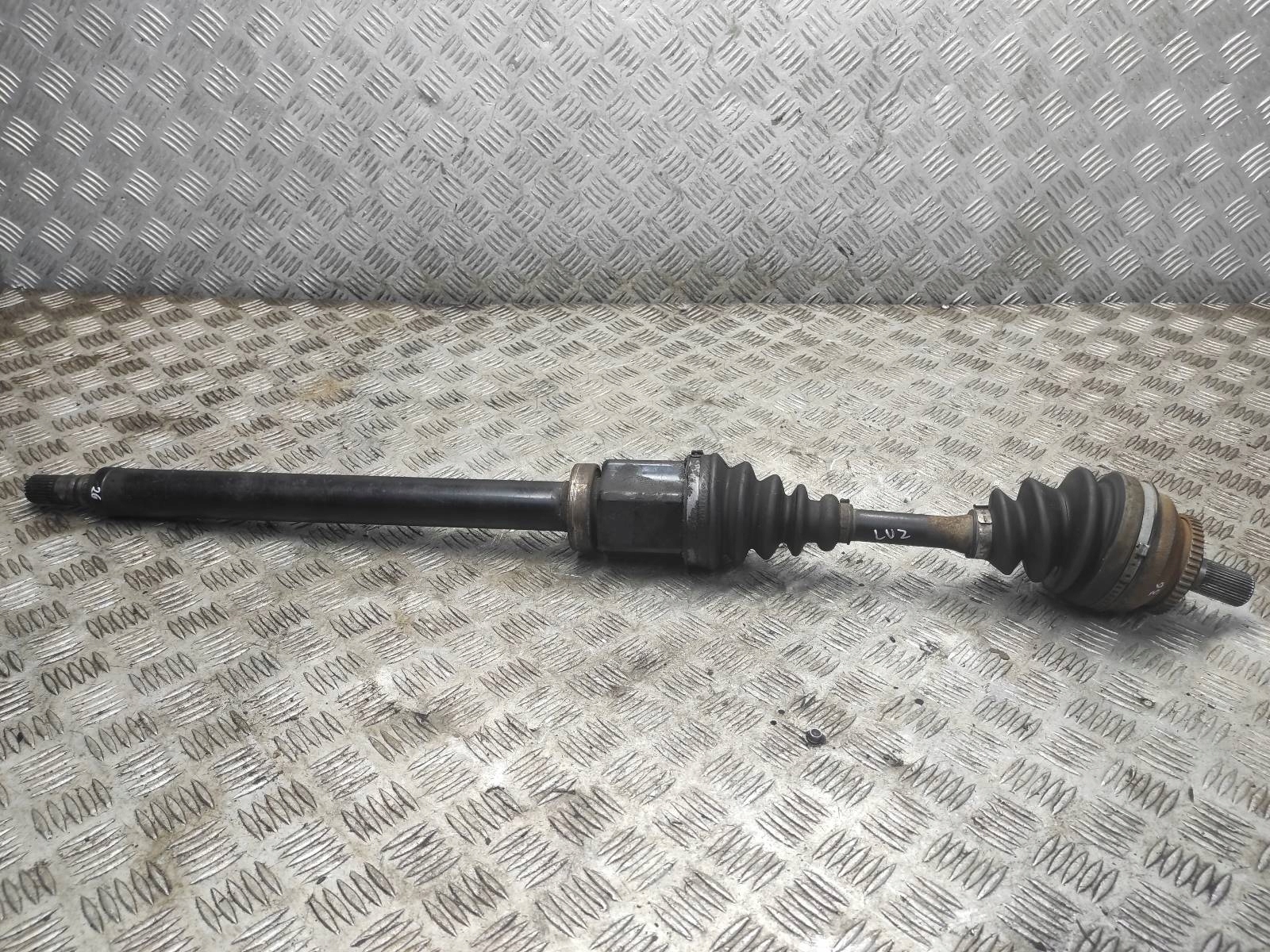 Передний правый полуось VOLVO S80 и 2.4 D