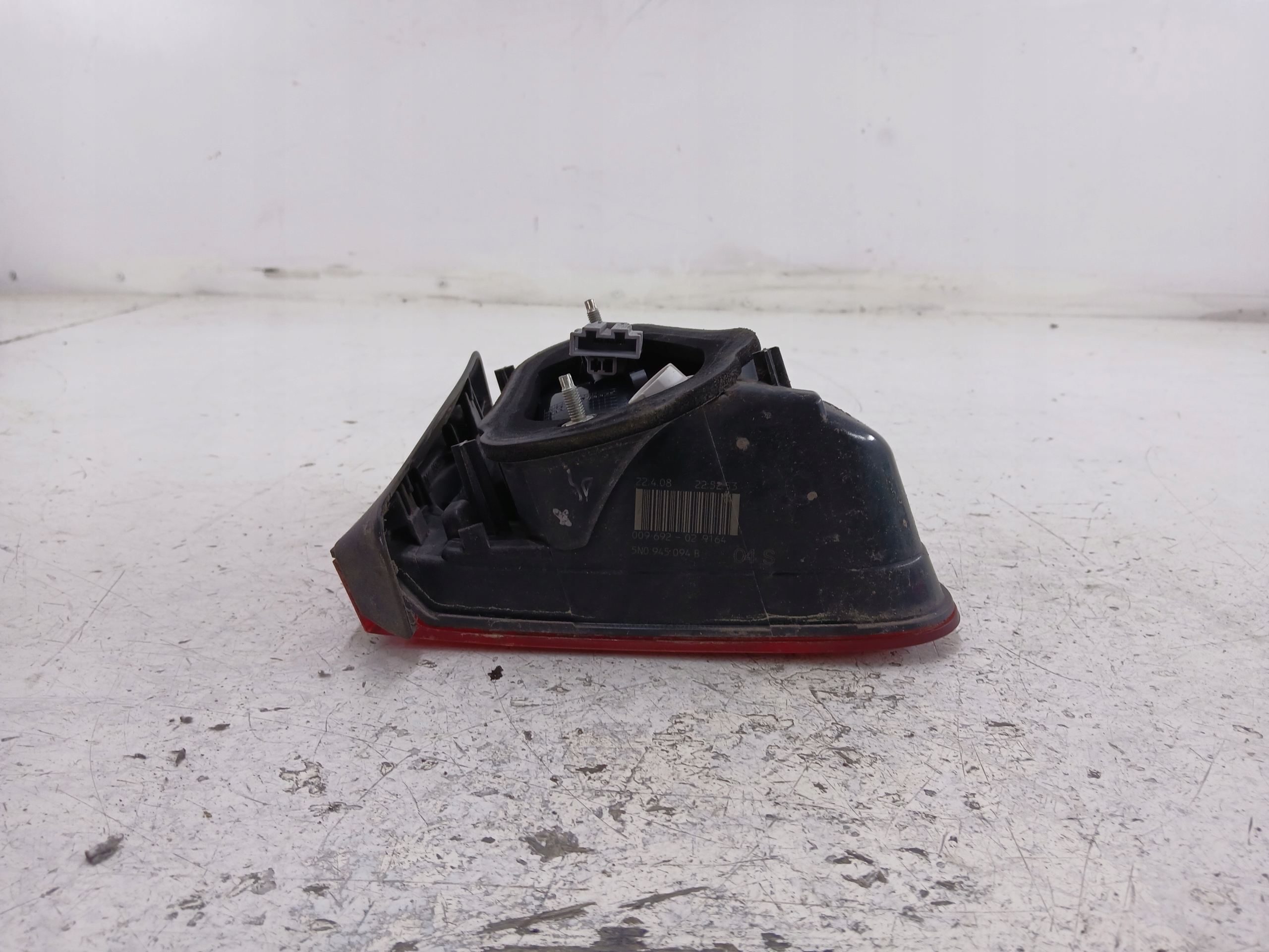 VW TIGUAN and 5N light right rear part trunk door