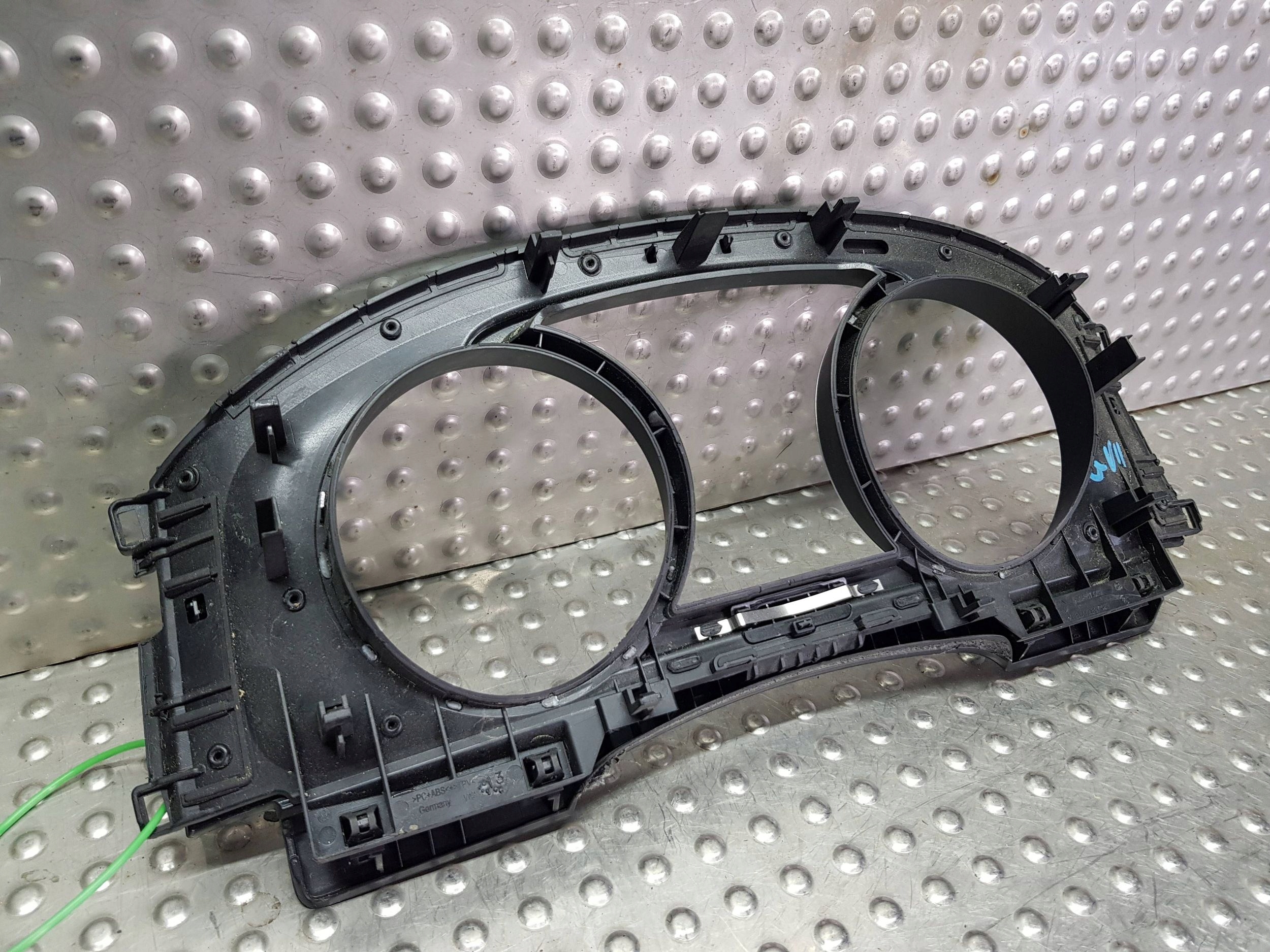 kryt obal rám budíků originál 5G0857059 VW GOLF VII