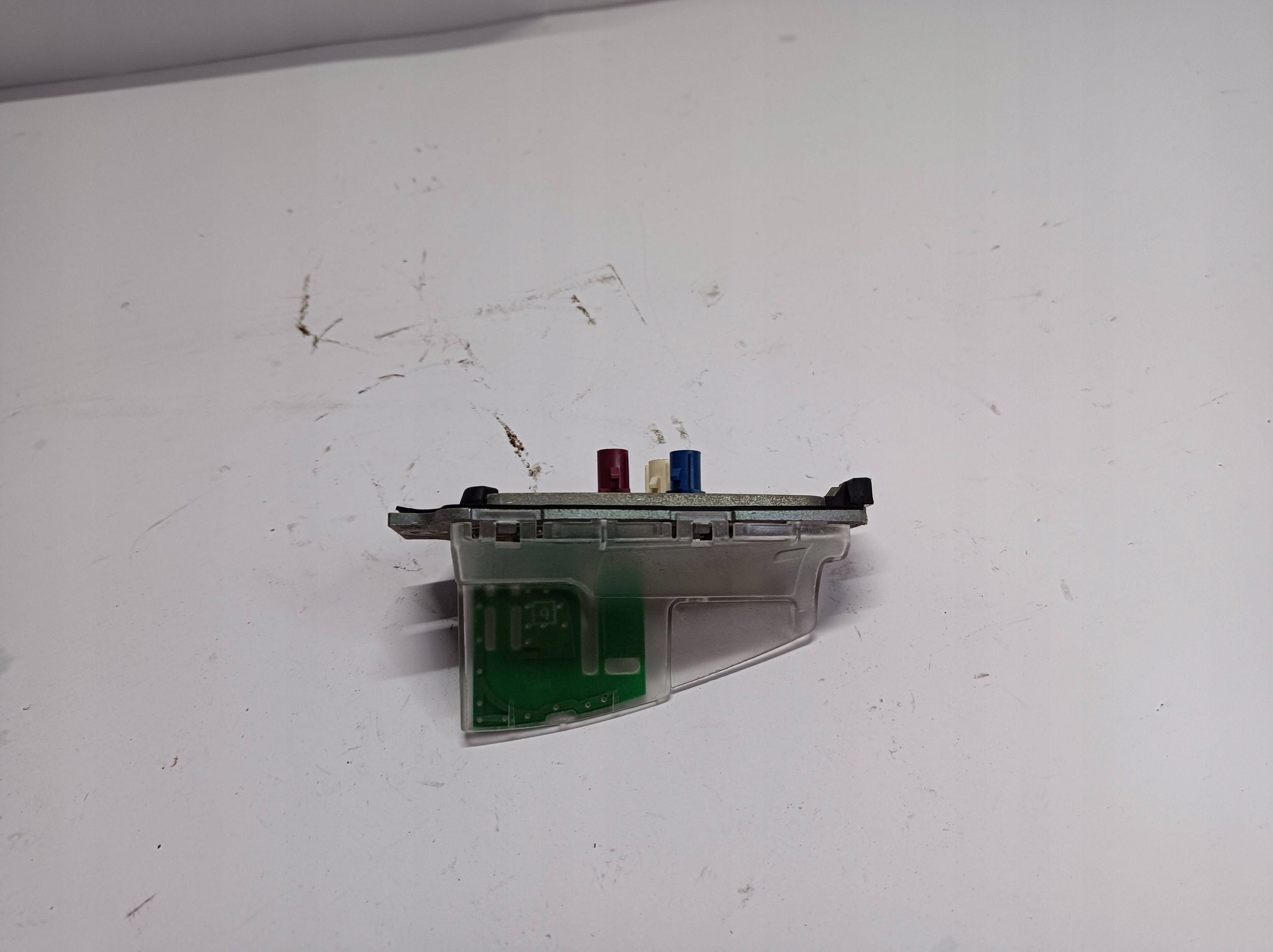 Antenne GPS (pletwa) BMW 3 E90 E91 6929346