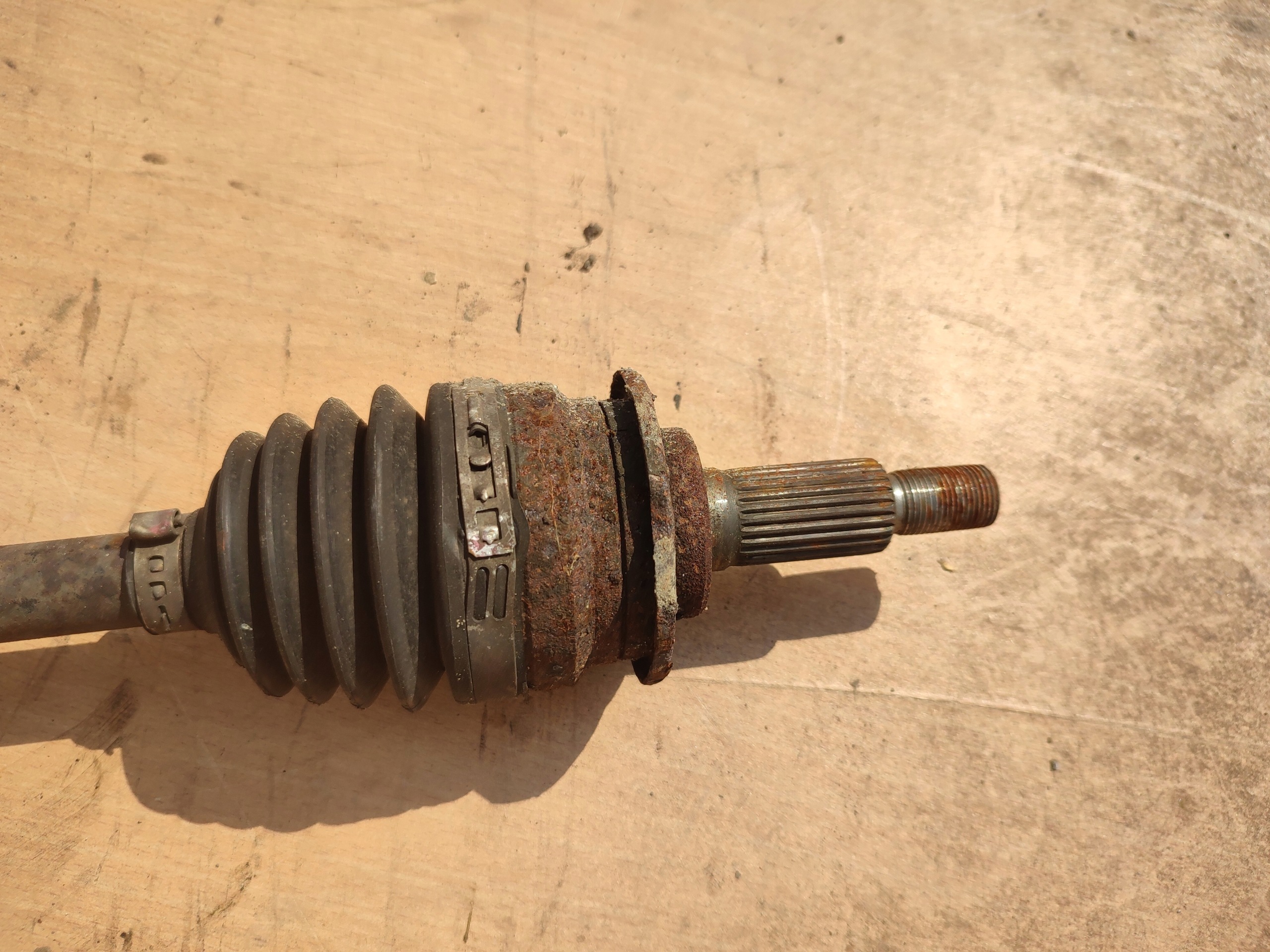 semi-axis front left SUZUKI SWIFT III MK6 1.3 44102-72K00