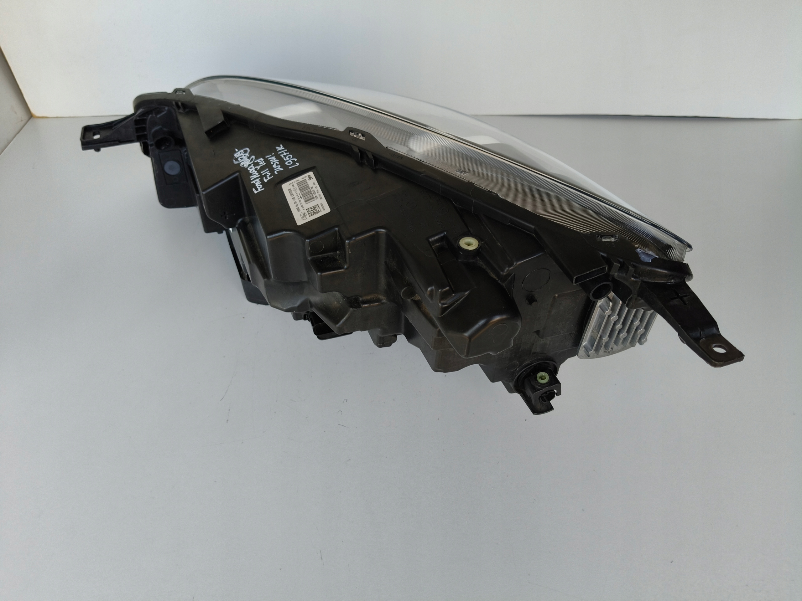 light right REFLEKTOR FORD KUGA MK3 19- FULL LED