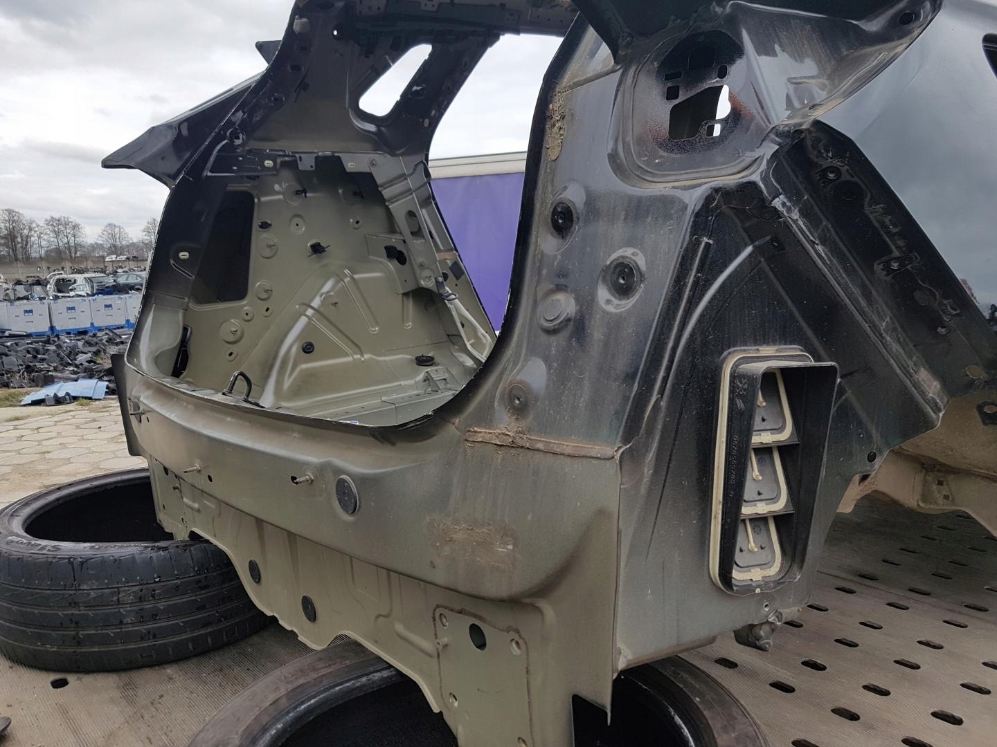 PAS TYŁ TYLNY WANNA OPEL GRANDLAND X