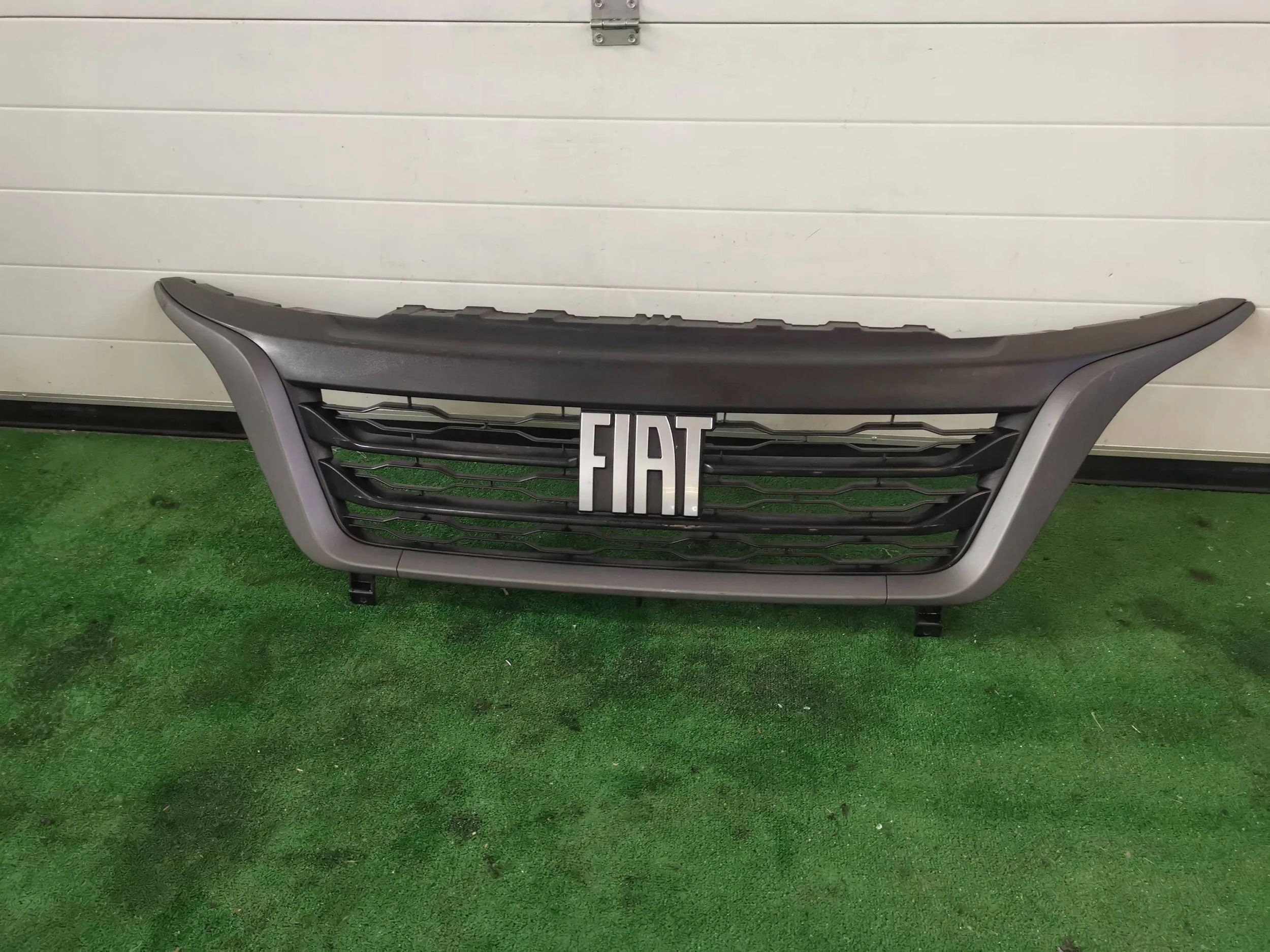 Fiat Ducato ZFA 240 Kühlergrill FRONTGRILL Kühlergitter 735741854 - Thumbnail 1
