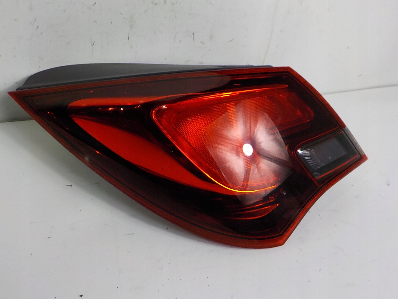 OPEL ASTRA IV J GTC light left rear left rear part