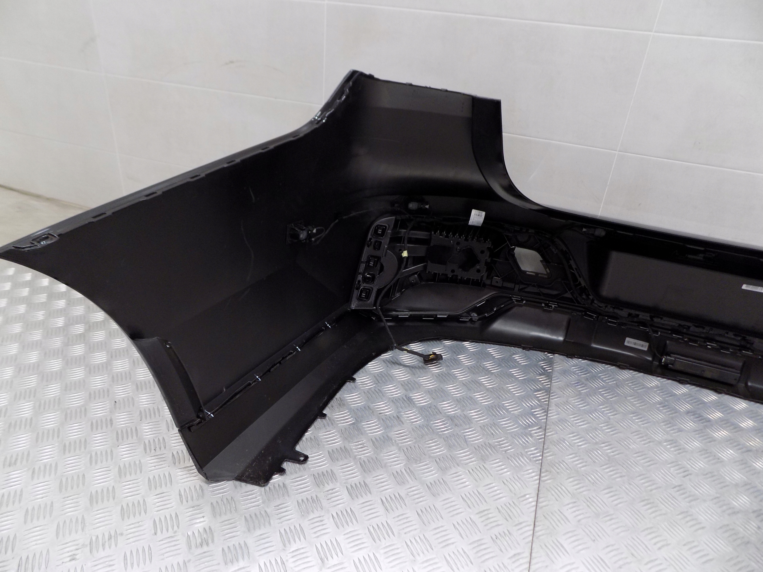 BMW 7 G70 bumper rear rear part 6PDC 475 m-packet