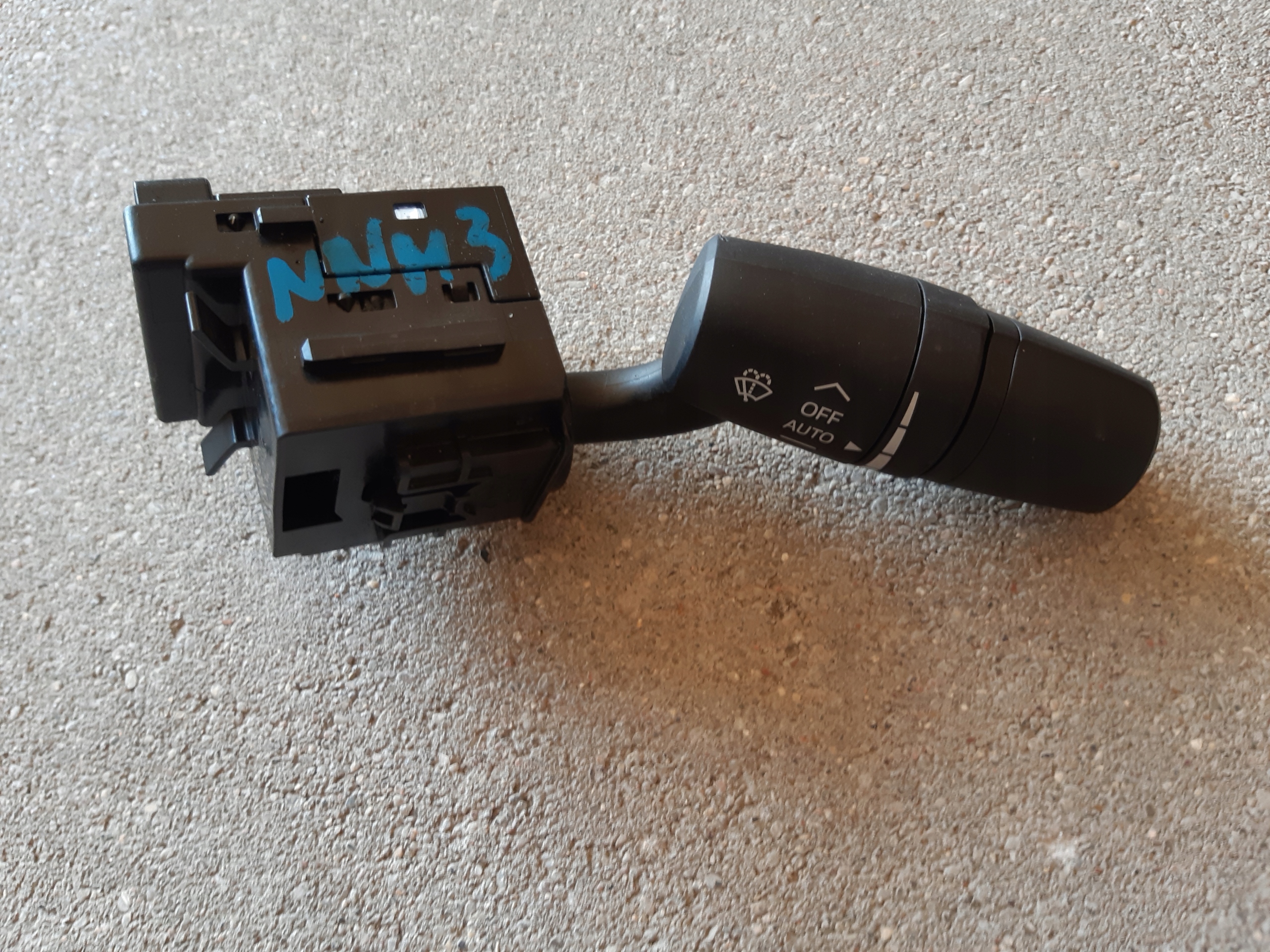 MAZDA 3 BM 13-18r PRZEŁĄCZNIK WYCIERACZEK