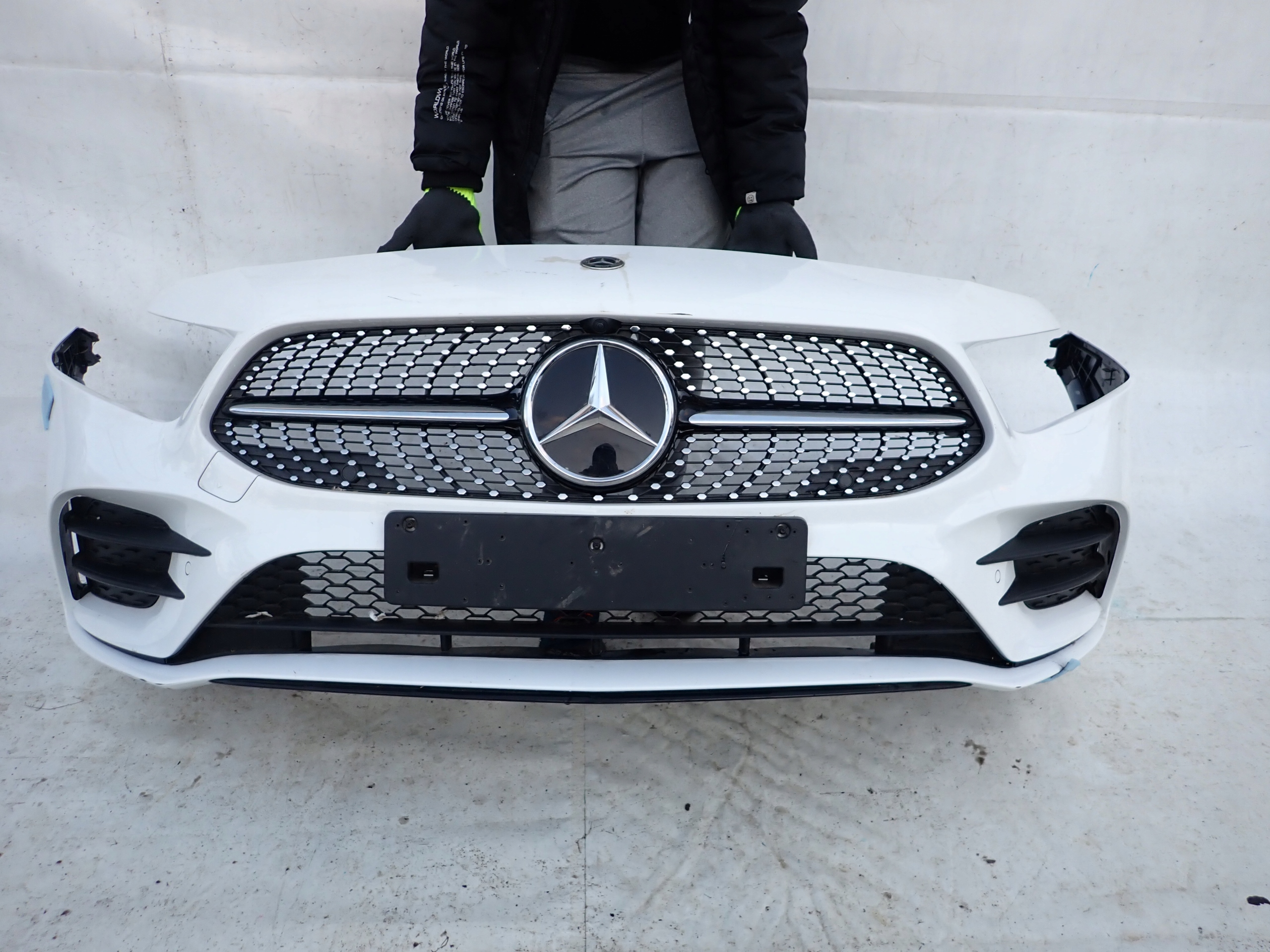 MERCEDES A-KLASA W177 AMG 18- bumper front PDC