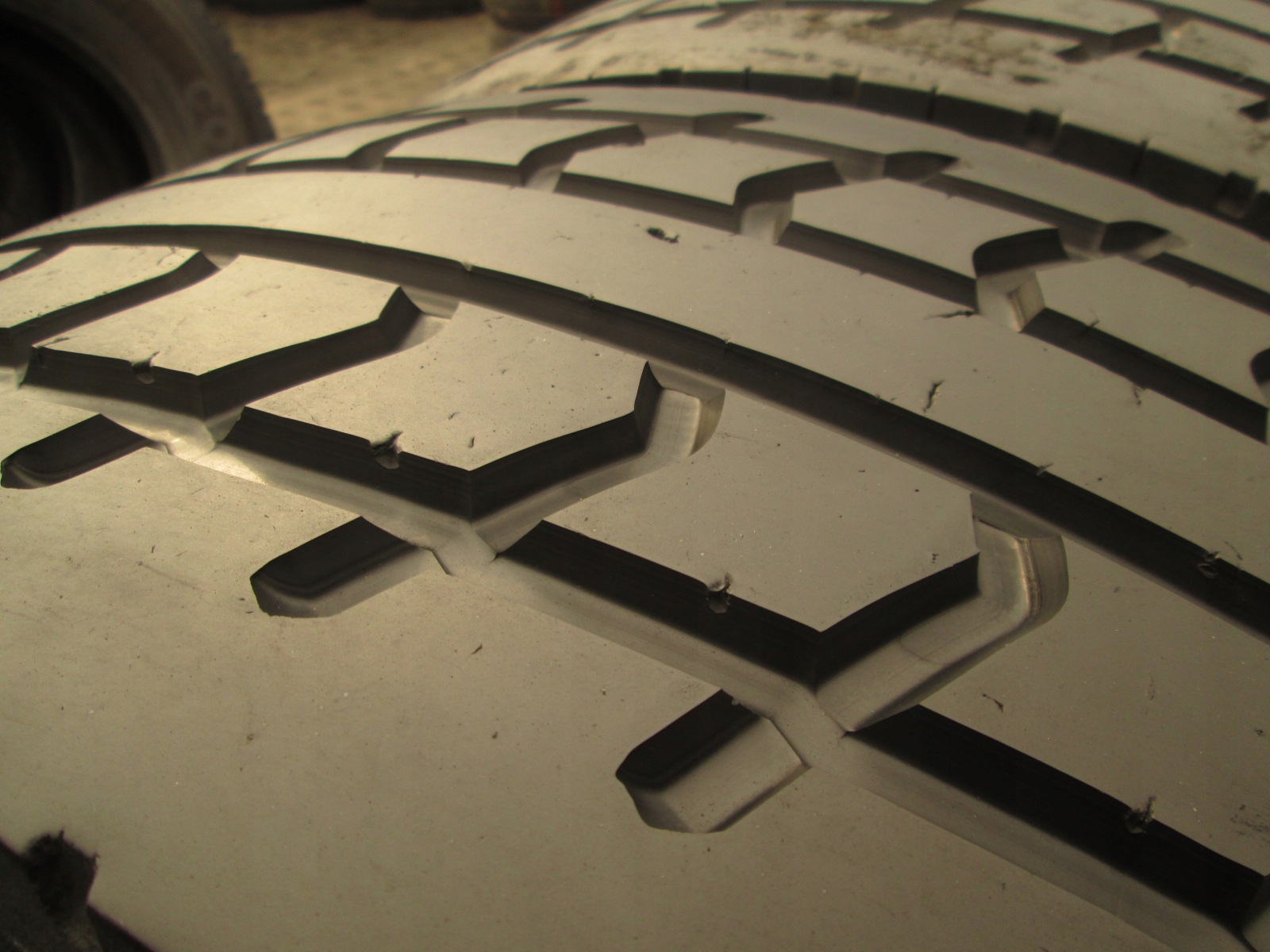 315/70R22.5 MATADOR DH1 OPONY NAPĘDOWE KOMPLET CIĘŻAROWE Oś Oś napędowa (D)