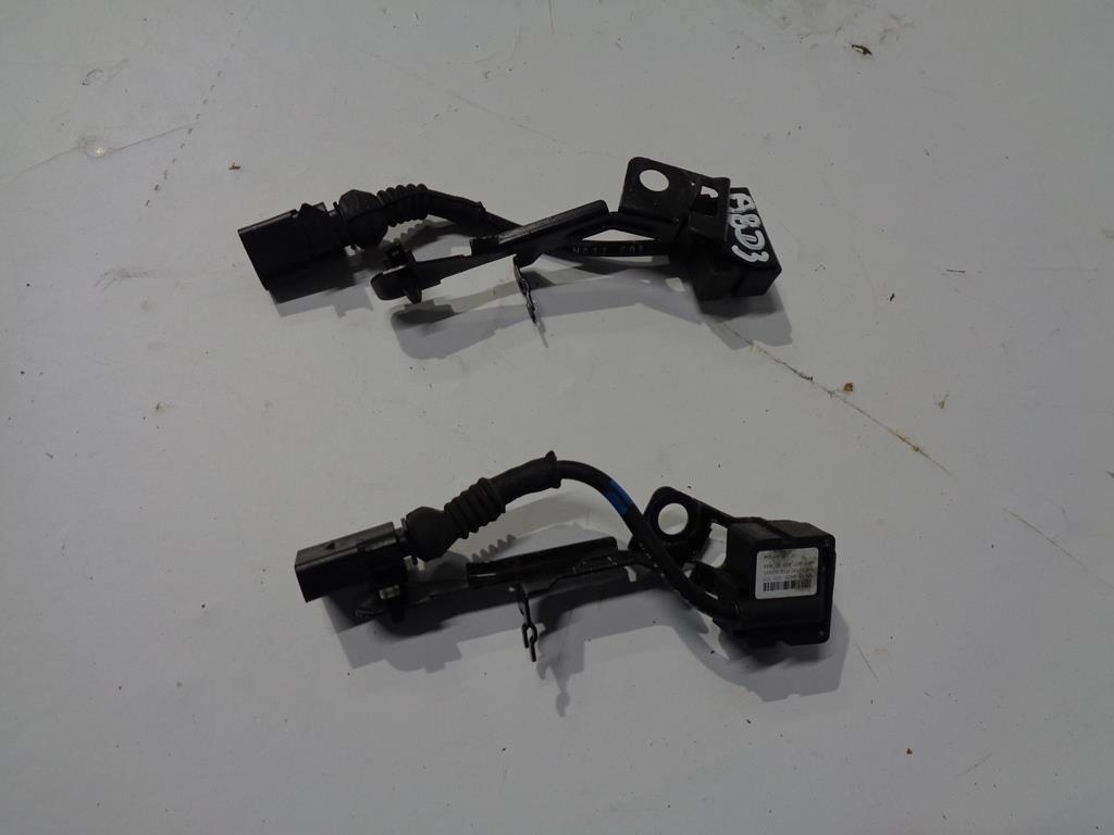 CZUJNIK PRZYŚPIESZENIA 4E0616576J AUDI A8 D3