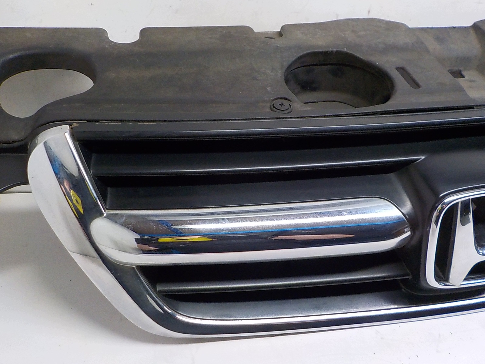 HONDA CR-V II CRV grill grille radiator