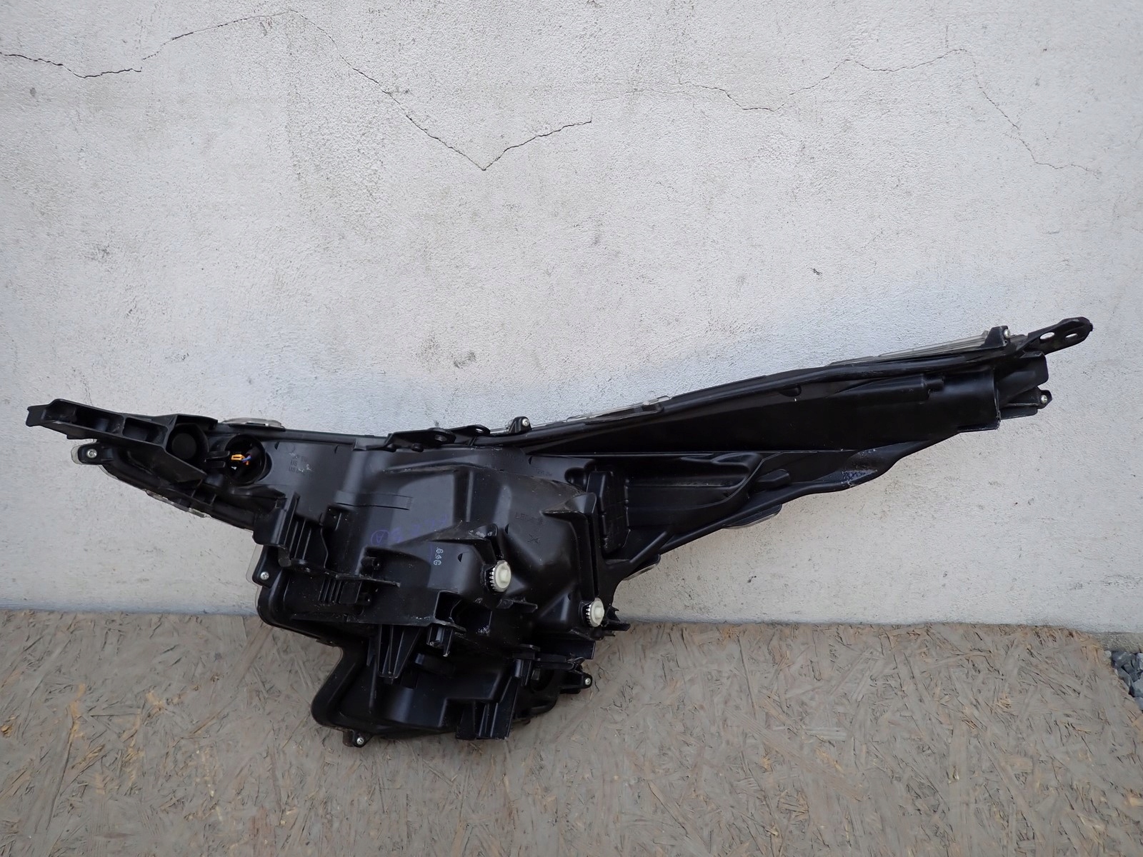 light right REFLEKTOR right TOYOTA PRIUS 4 IV W5 2015-2018R 8114547700
