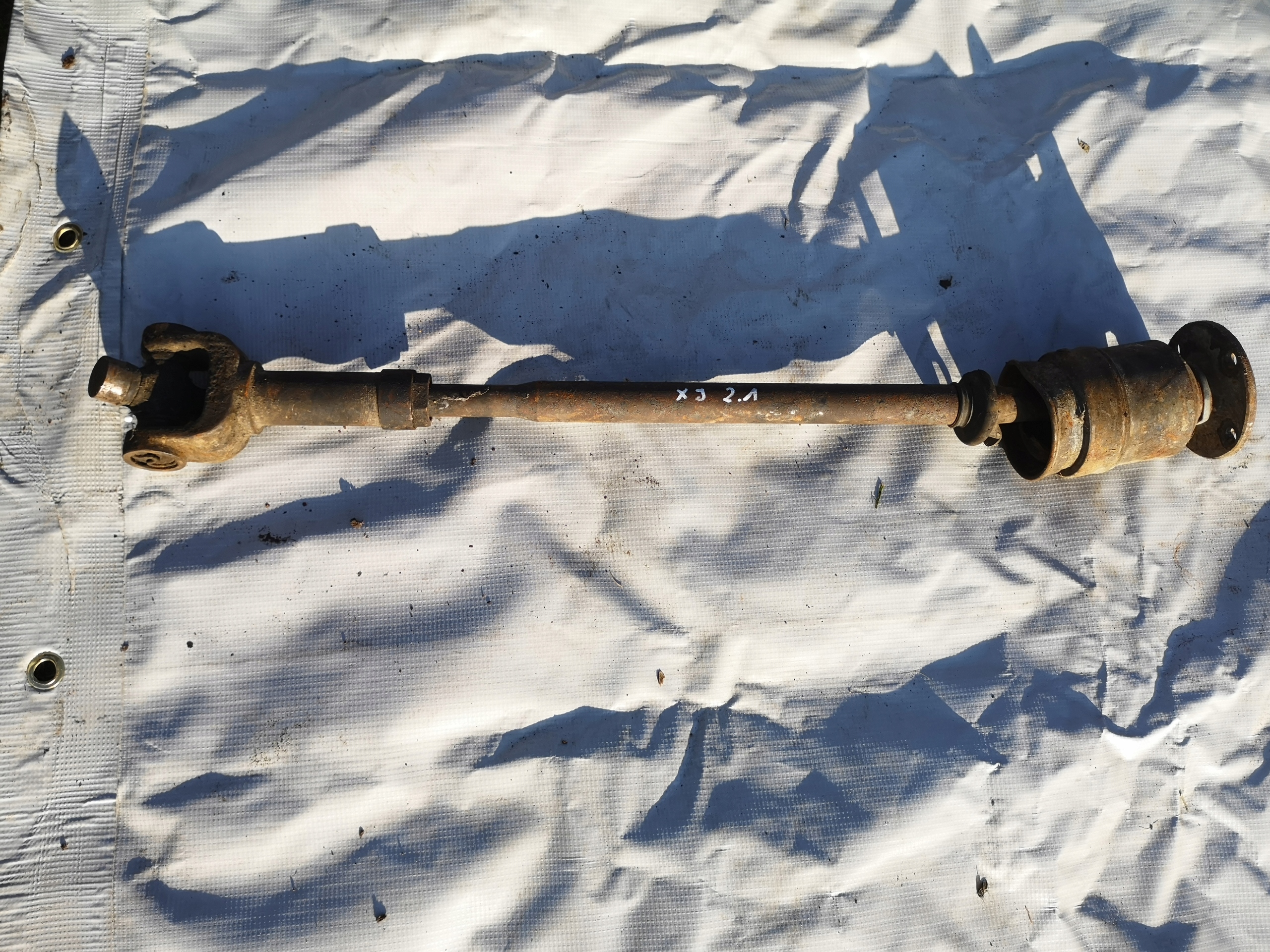 5012749AA - JEEP XJ 2.1 TD ПЕРЕДНИЙ ПРИВОДНОЙ ВАЛ