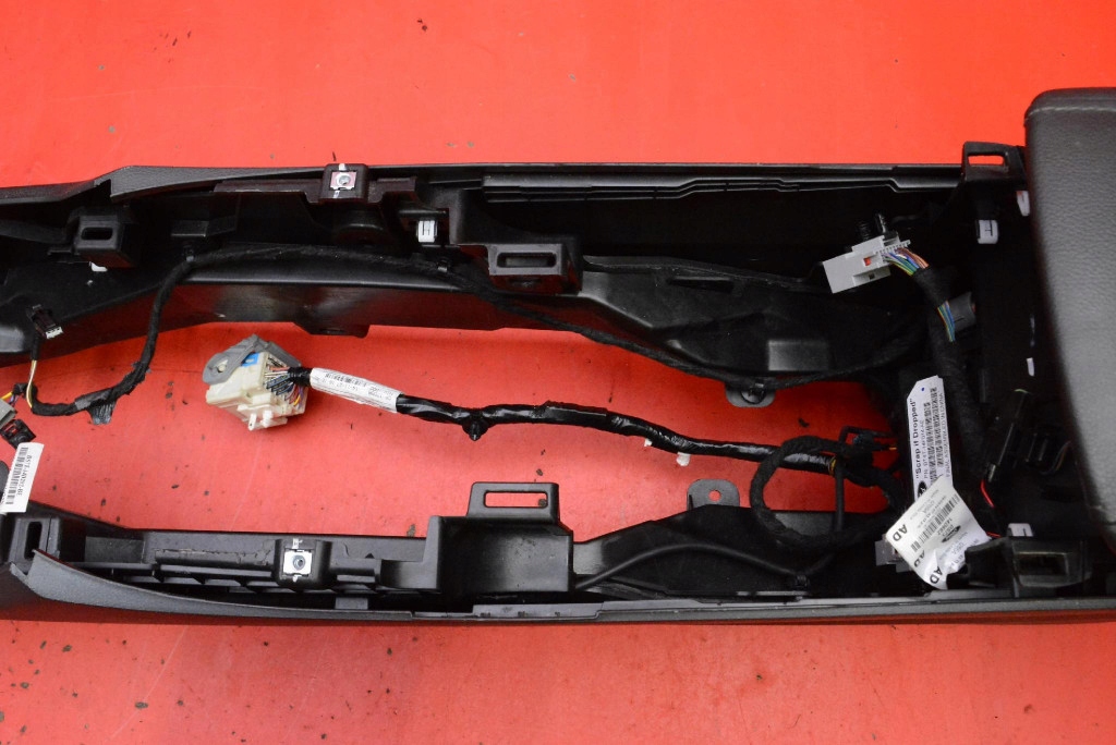 TUNEL central armrest SKORZANY EU FORD MONDEO MK5 14-20
