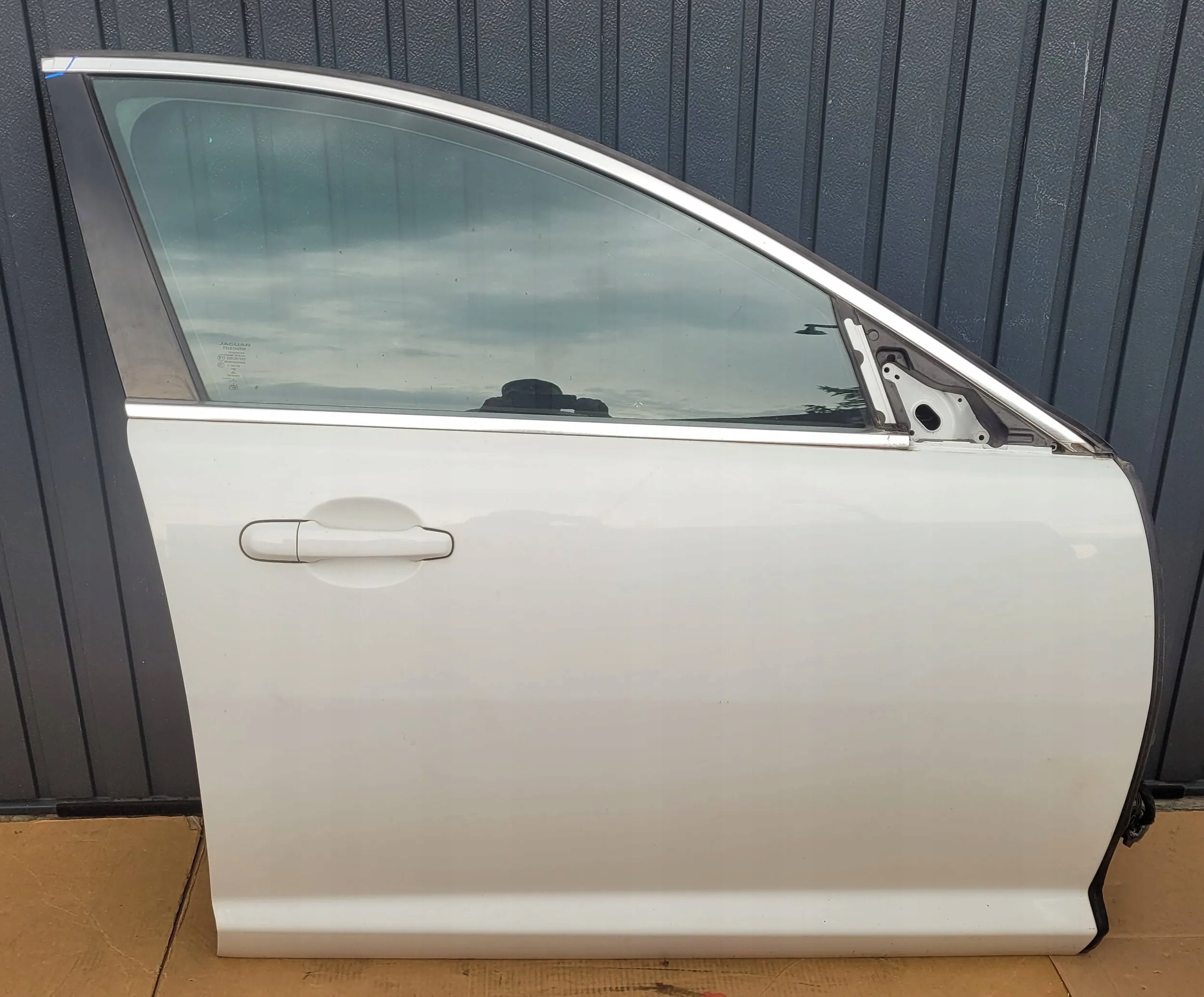 DRZWI PRAWE PRZEDNIE PRZÓD JAGUAR XF XF250 FV