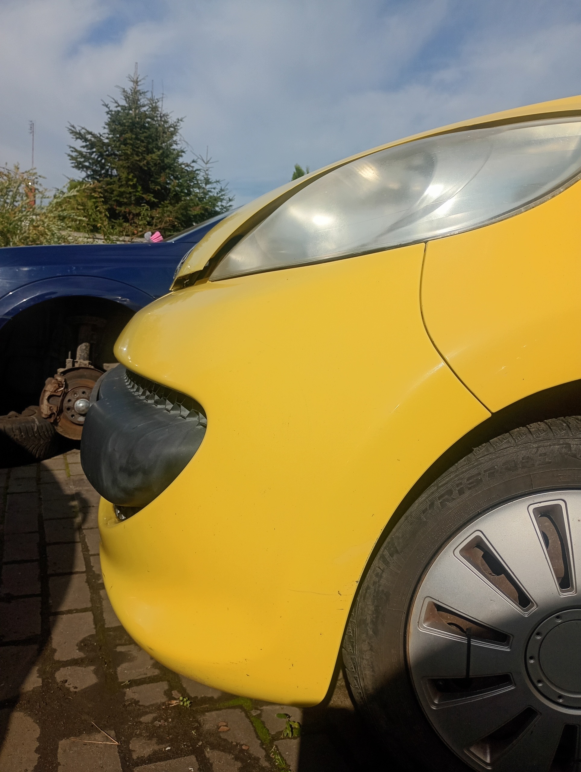 frontstoßstange vorne Peugeot 107 05-08 code lakieru KBL