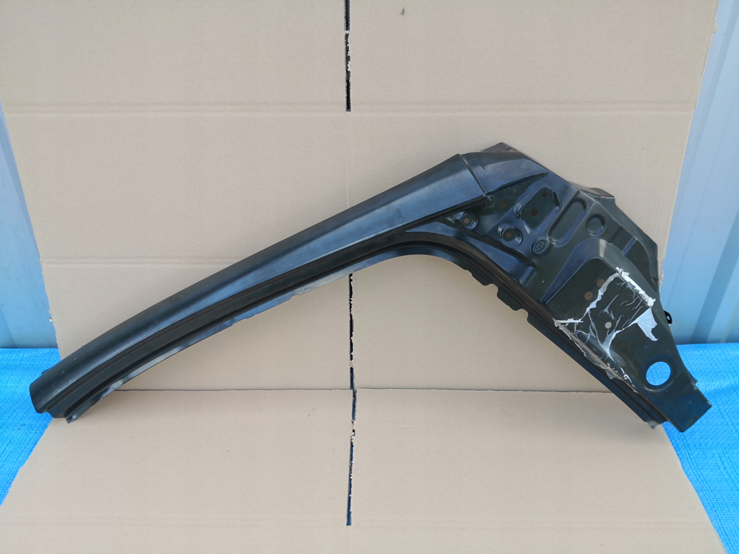 6113102280 611.310.22.80 - TOYOTA AURIS II 12-19 ОБШИВКА ПЕРЕДНЯ ПРАВА СТІЙКА