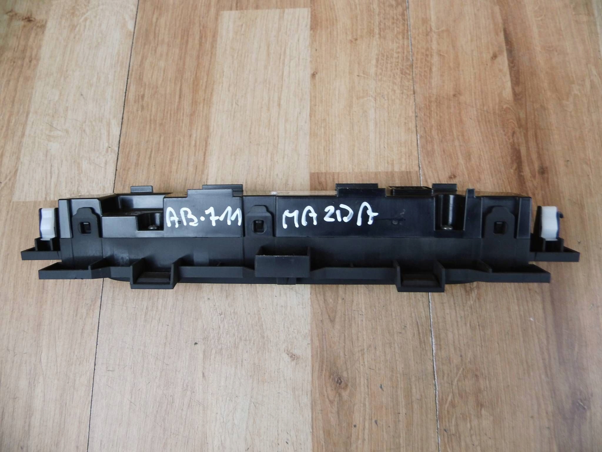 Mazda CX-9 II TC panel Schalter grzanie Sitze des Lenkrads TK50-55260-A