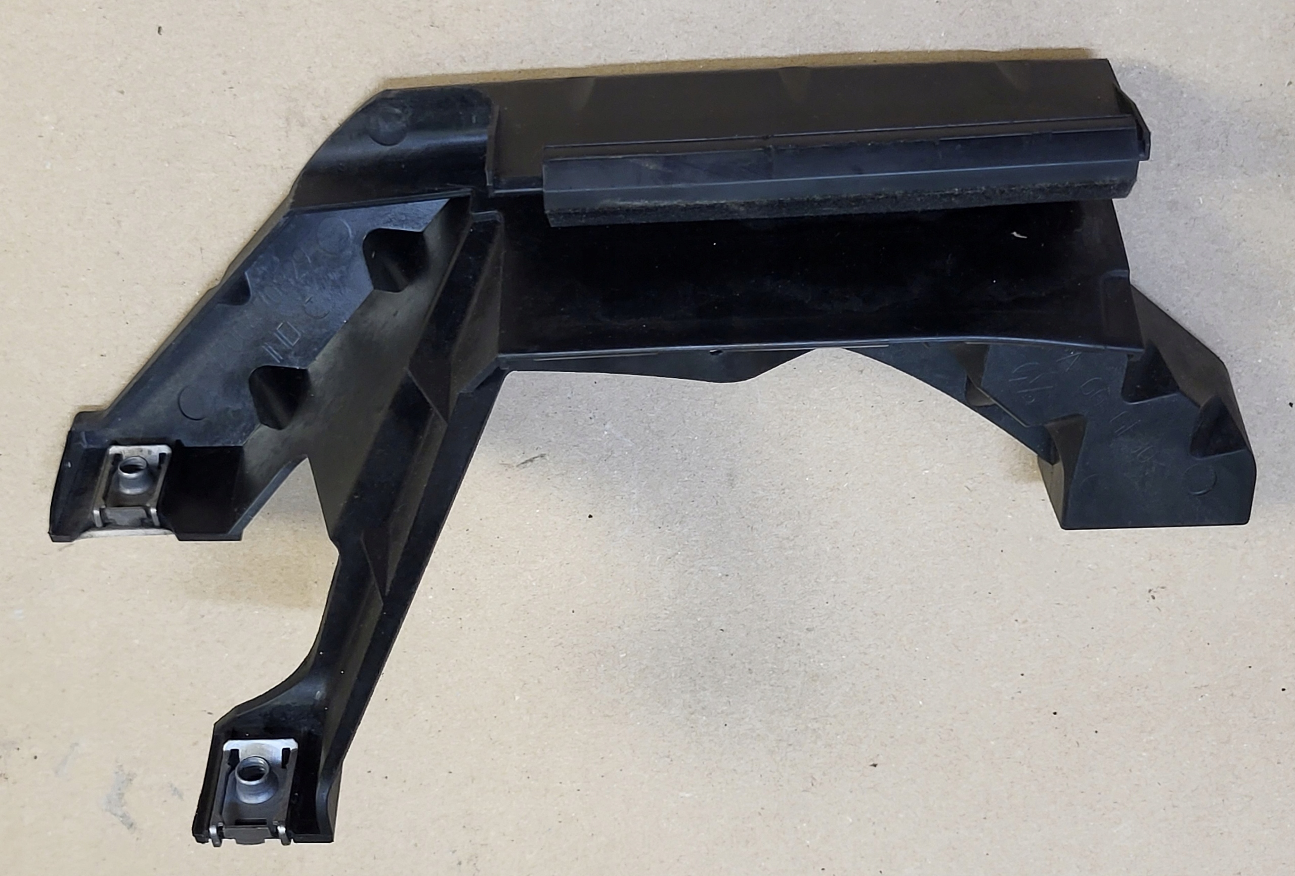 PROWADNICA windows left front RENAULT CLIO III 8200470829 OE EU