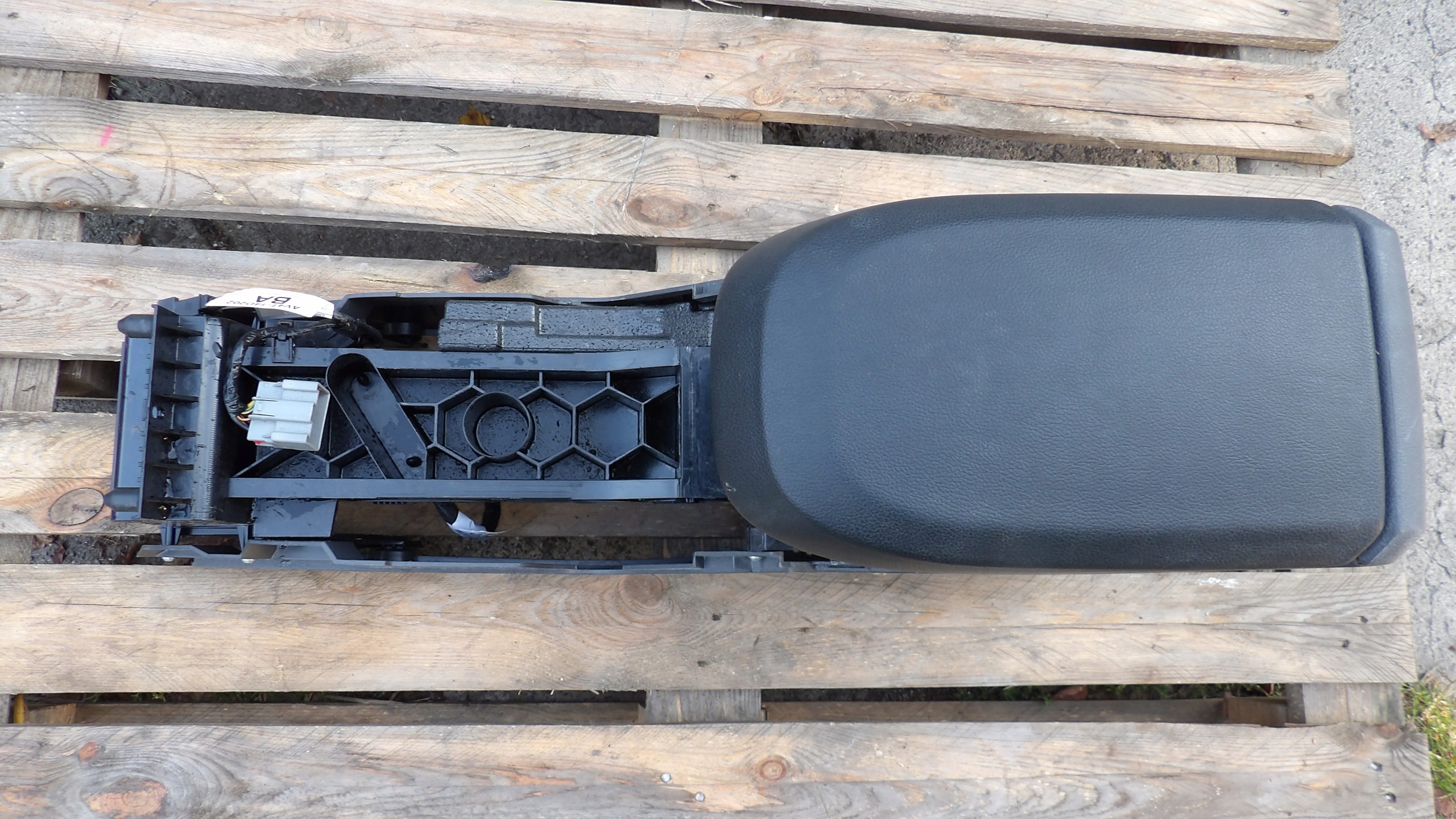 FORD KUGA MK1 armrest TUNEL