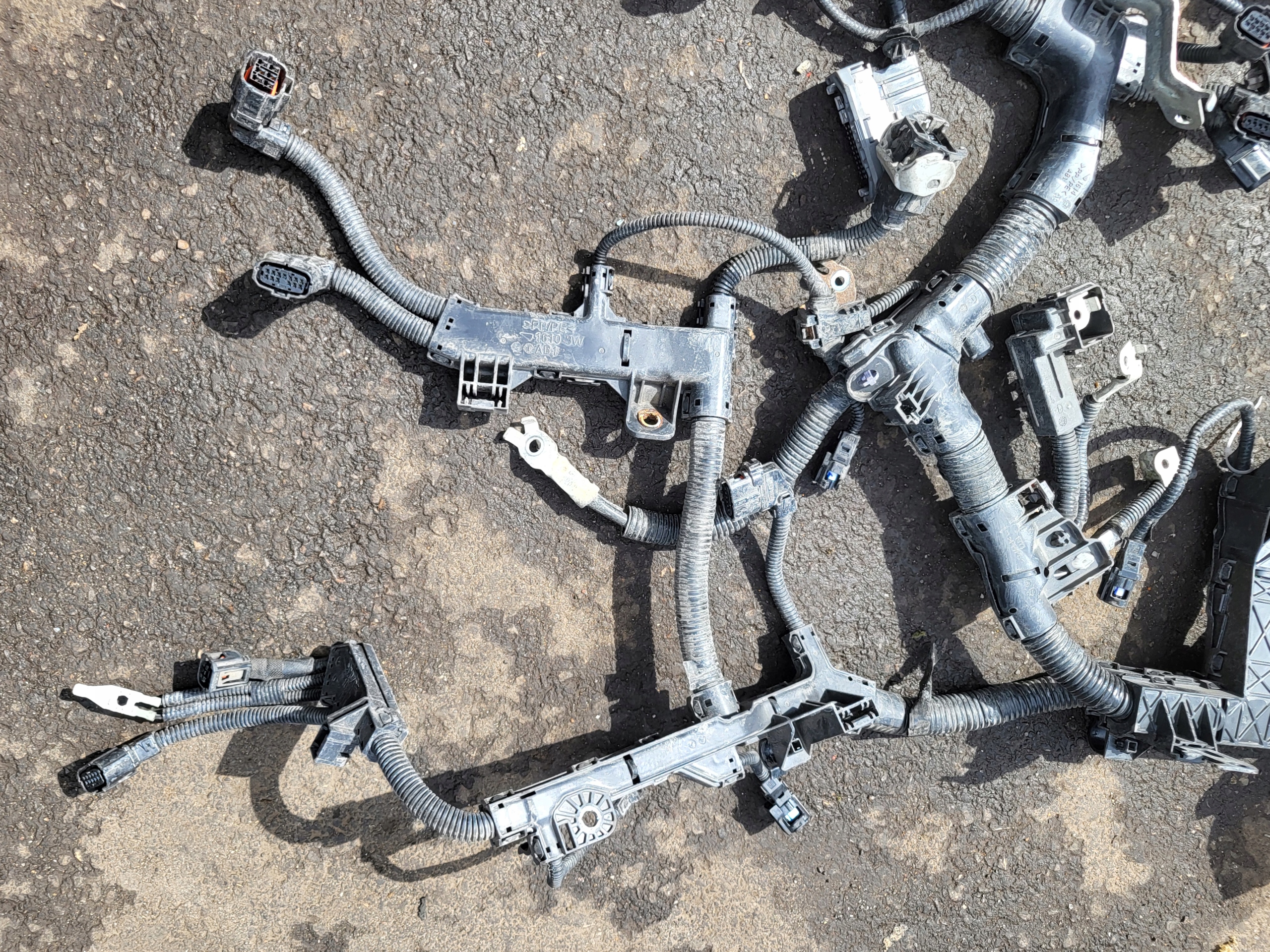 bundle wiring WTYCZKI compartment PRZEKAZNIKOW TOYOTA RAV4 V 2.5 HYBRYDA