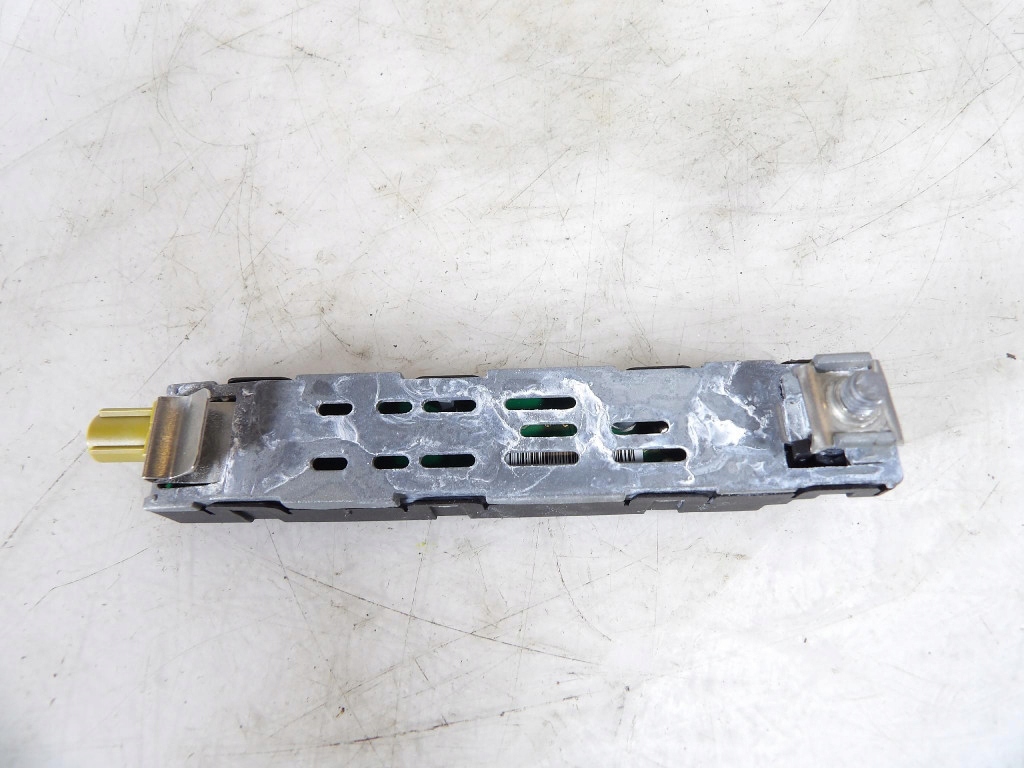 SKODA OCTAVIA IV antenna amplifier 5E7035577