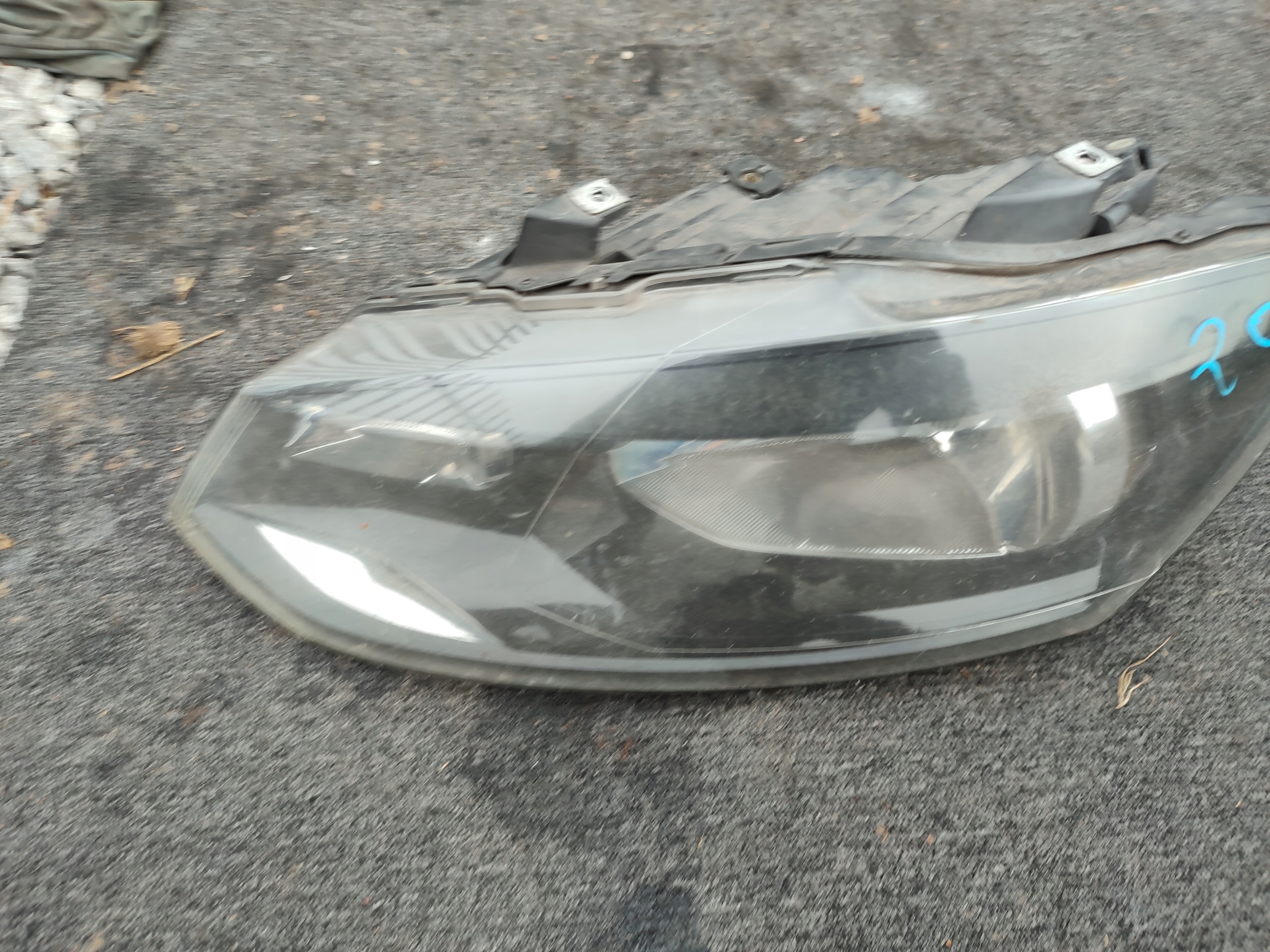 light left front front VW POLO V 6R ZWYKLA 6R1941015E