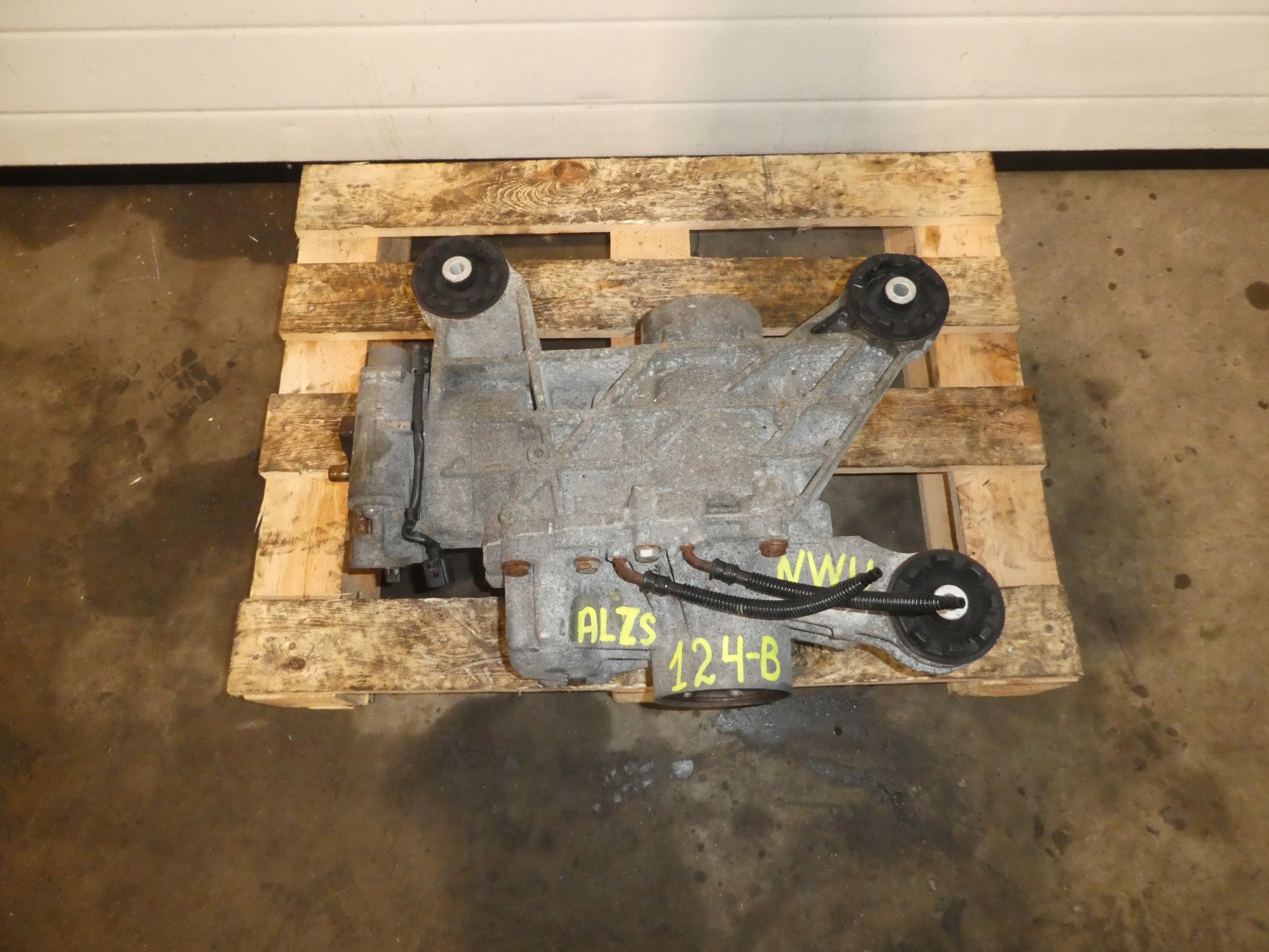 REDUKTOR diff differential VW AUDI 2.0 TDI NWU rear part 0AY525010D