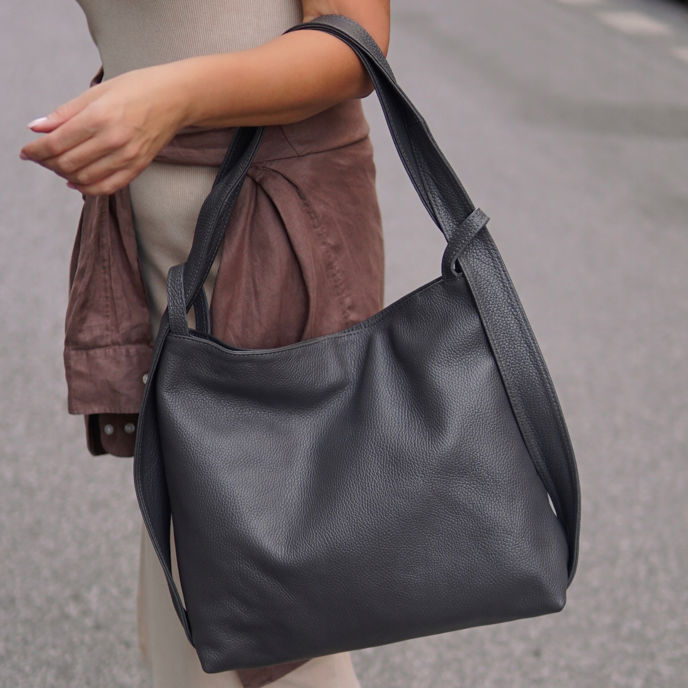 Dámská kabelka z lícové kůže Buona Grafitová