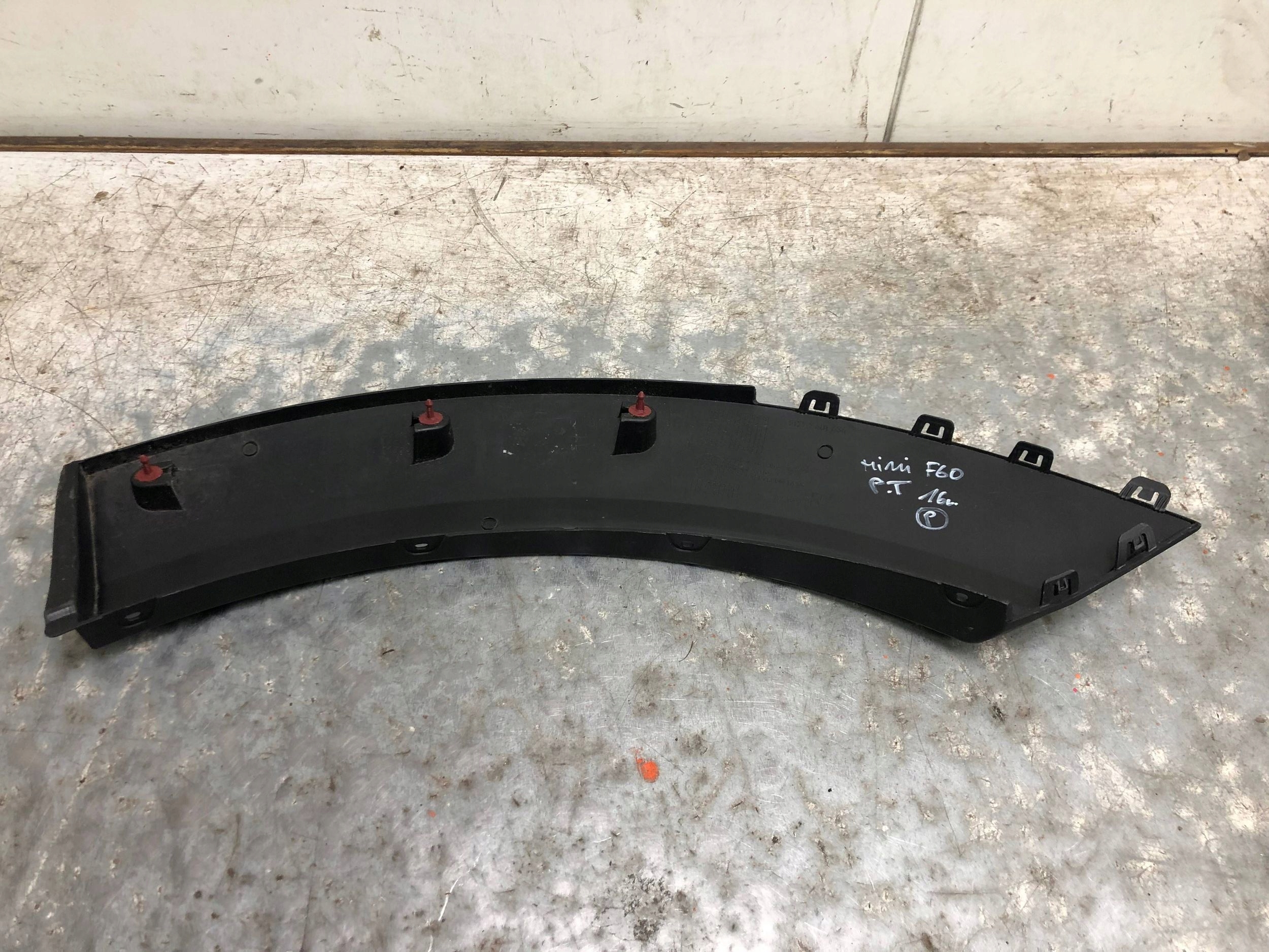 modanatura parafango destra posteriore MINI F60 7401434