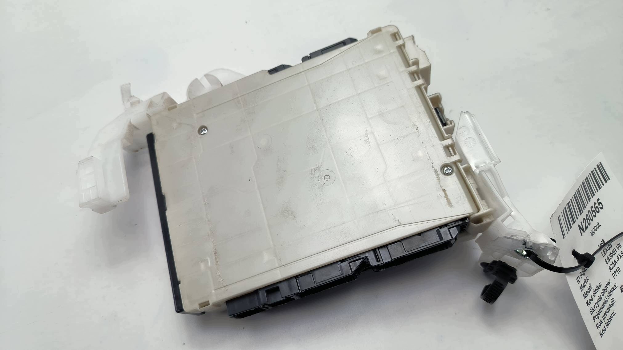 unité commande confort BCM 89221-33F10 LEXUS ES300H VII
