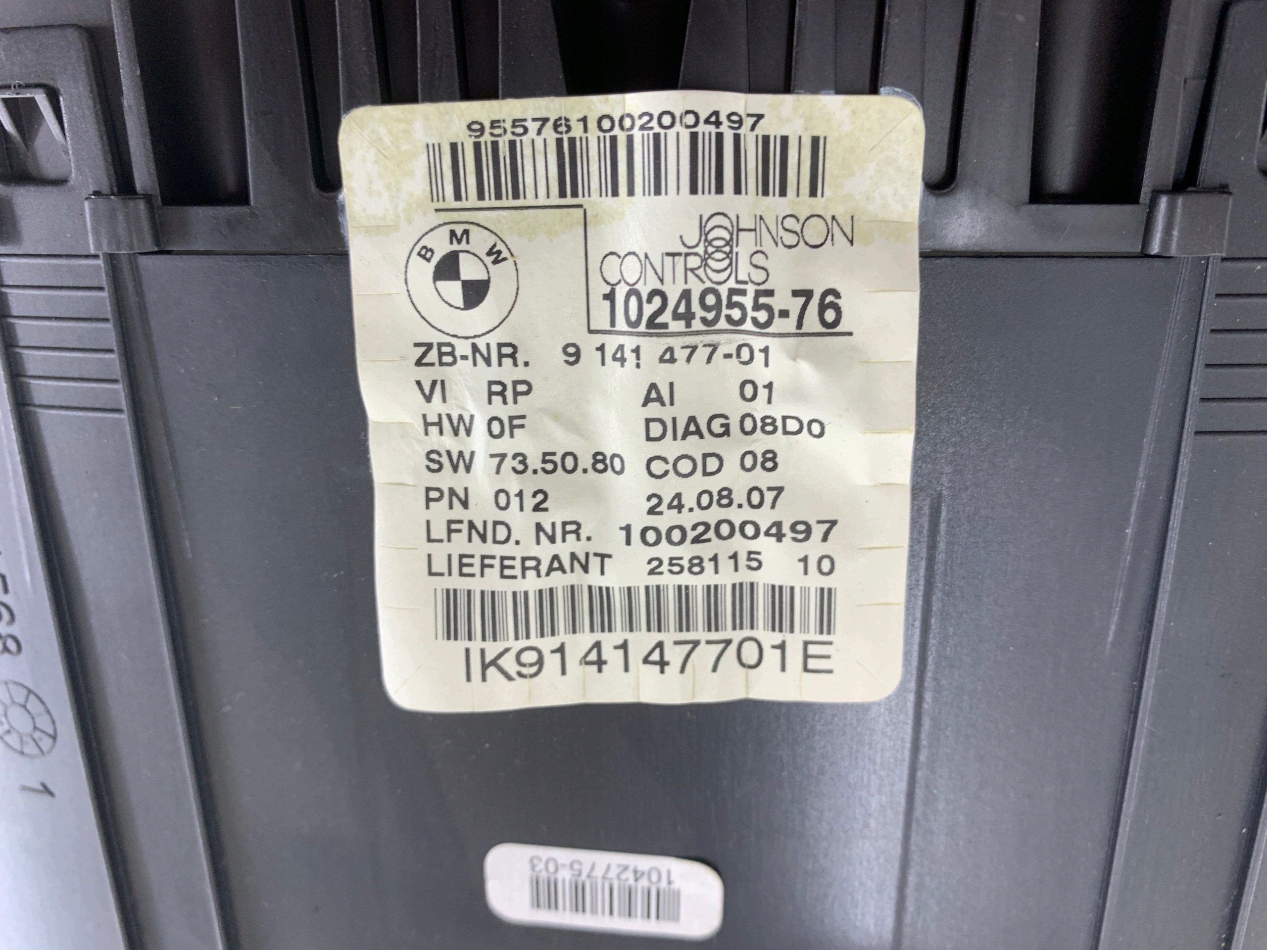 BMW E81 E87 2.0 D budíky budiky 9141477
