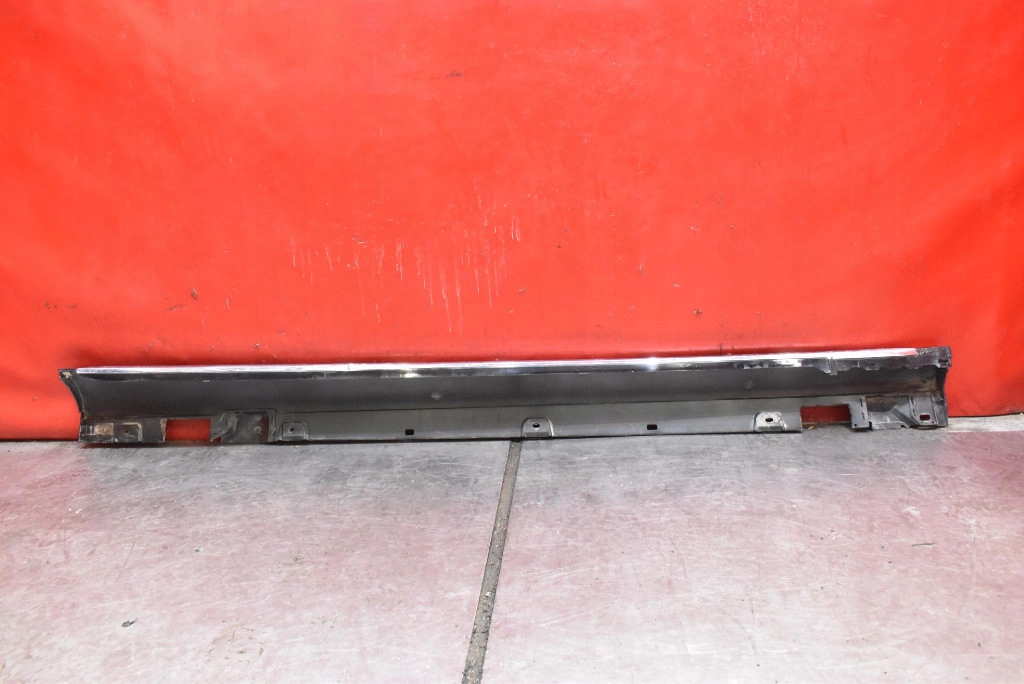cap threshold left 040 A2136908704 MERCEDES E-KLASA W213 KOMBI 16-21