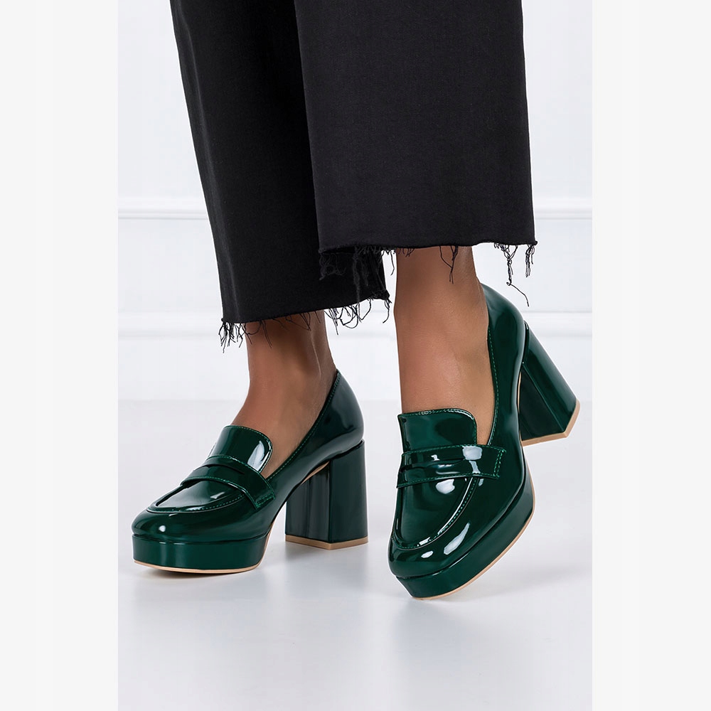 MOKASYNY DAMSKIE PÓŁBUTY LAKIEROWANE NA OBCASIE SŁUPKU WKŁADKA SOFT NEW 41 Marka Casu