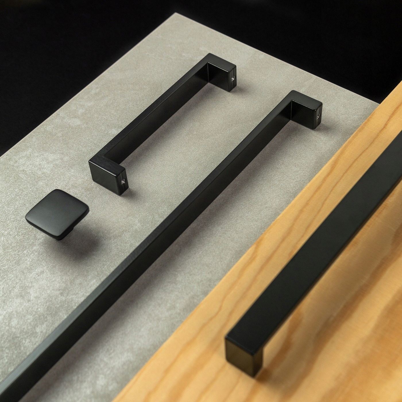 Uchwyt meblowy GAMET czarny mat UA59-160-L31 Szerokość produktu 2 cm