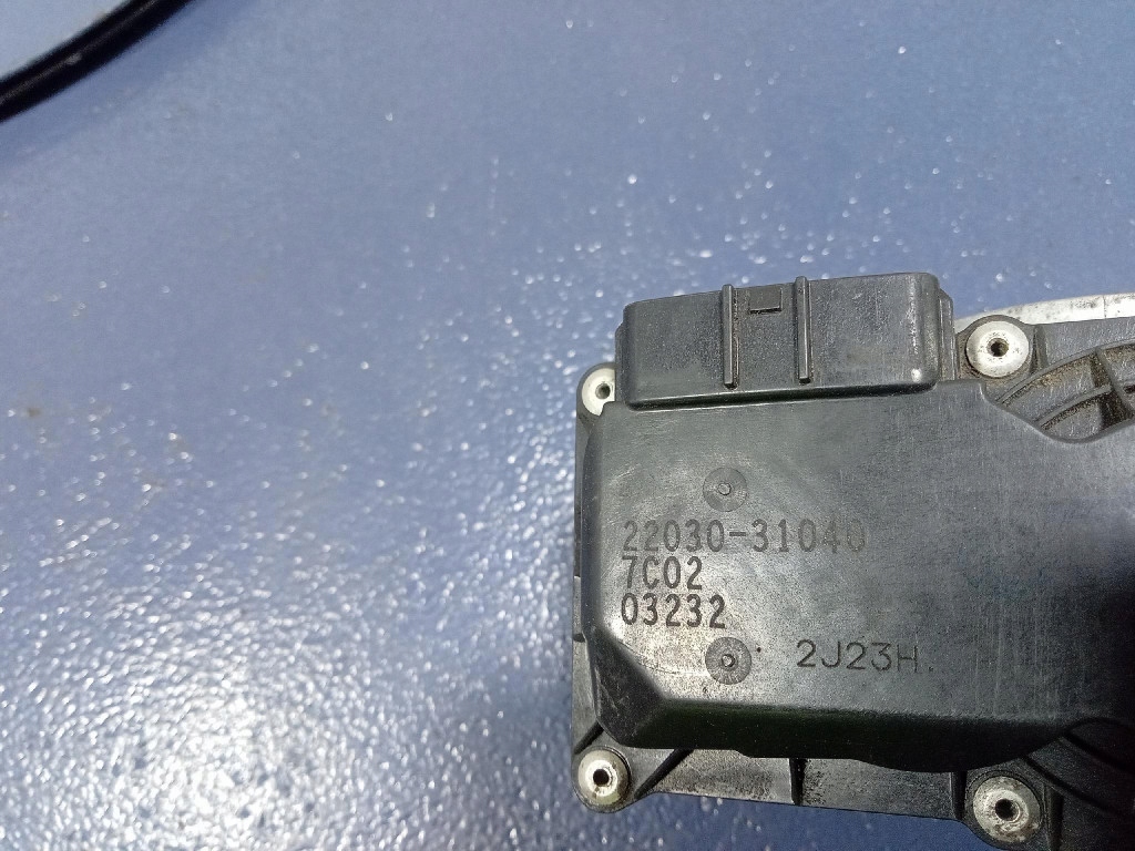 lexus GS III MK3 3.5 V6 05-08 ДРОССЕЛЬНАЯ ЗАСЛОНКА 22030-31040