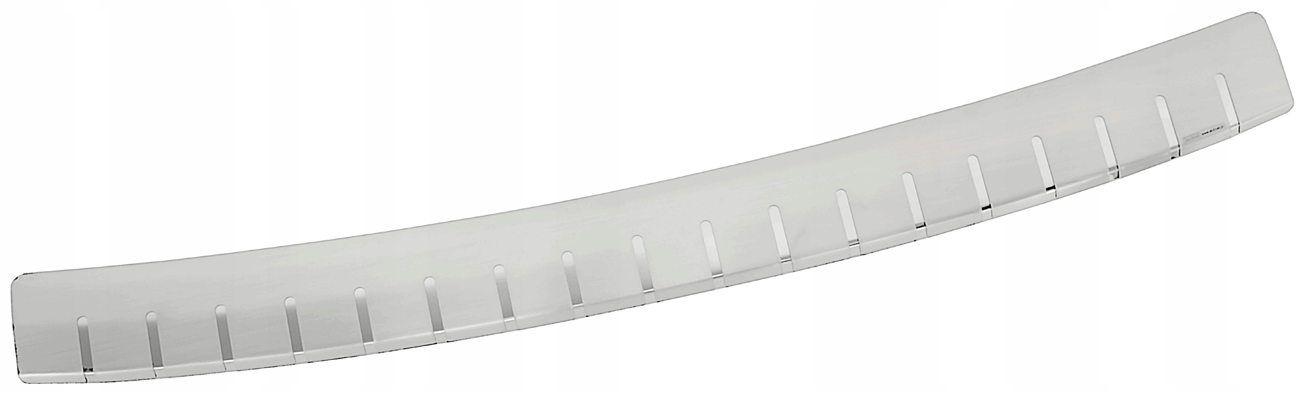 Nissan Pulsar 2014-2018 Ochranná Lišta Na Zadní Nárazník