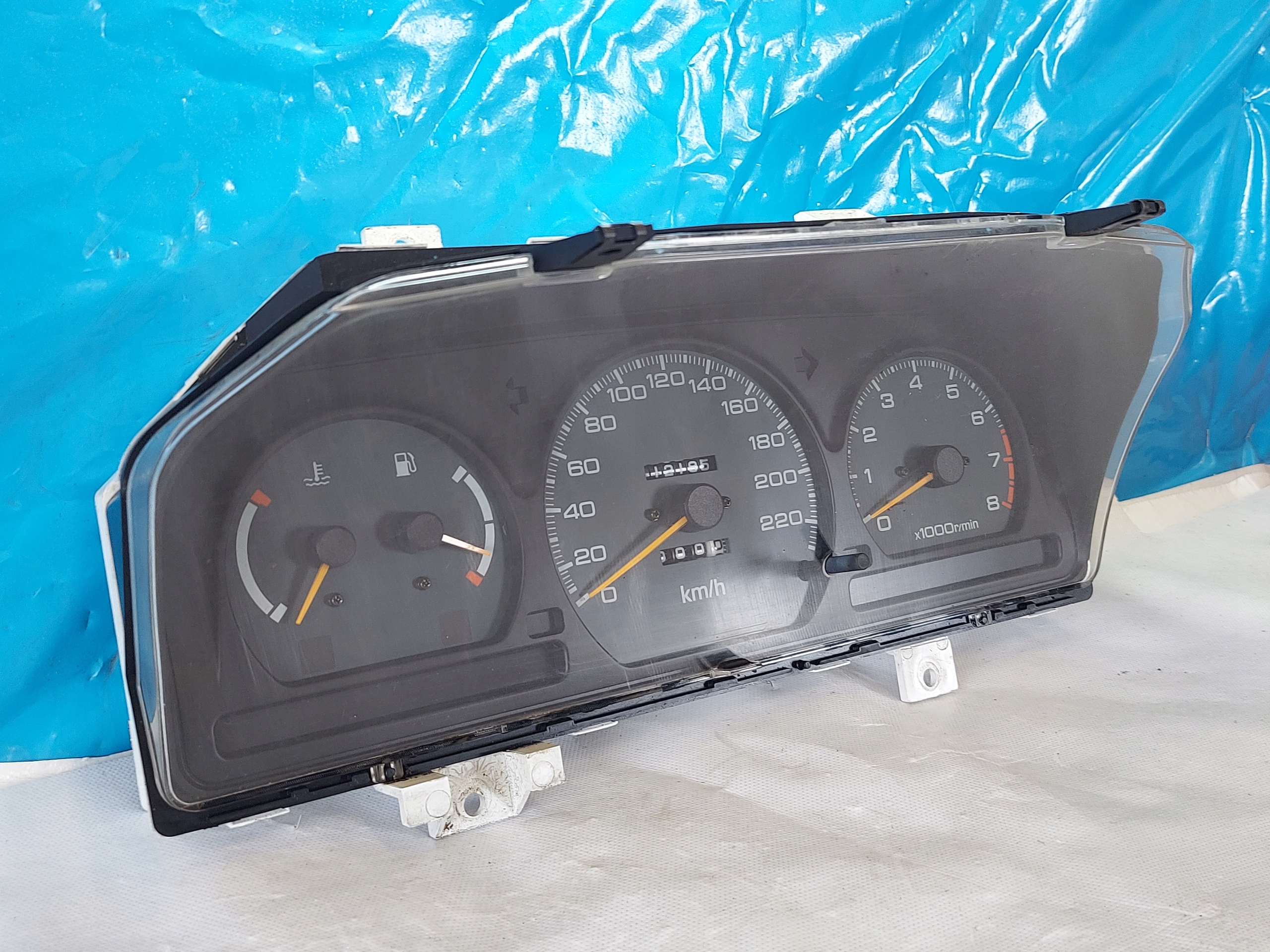 dials clock MITSUBISHI SPACE WAGON MR240563