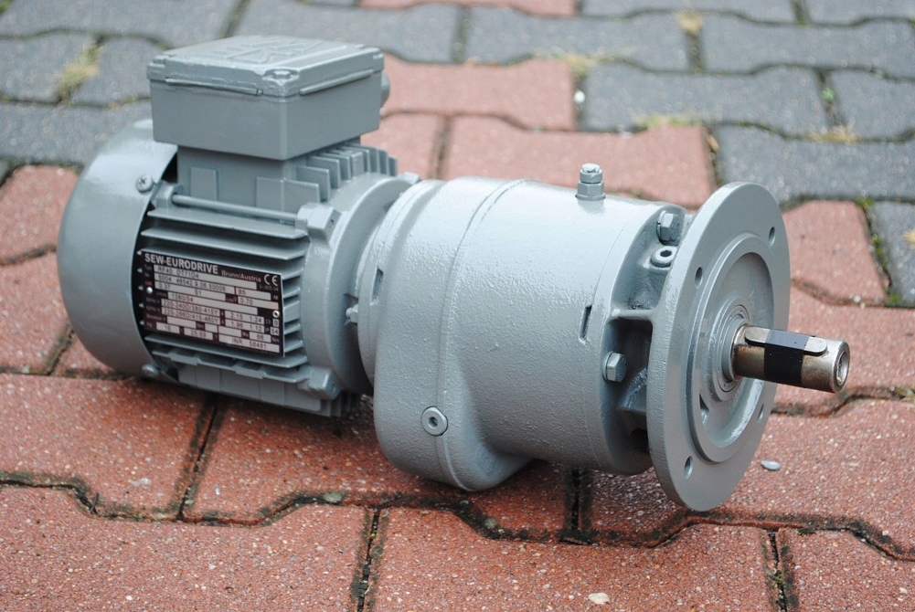 Motoreduktor kołnierzowy 0.37kw. 54obr./min.. SEW!
