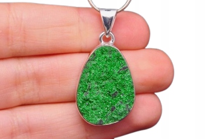 * Uwarowit Rusko Atraktivní Přívěsek Přírodní Exemplář Stříbro 925 Č. 1 *