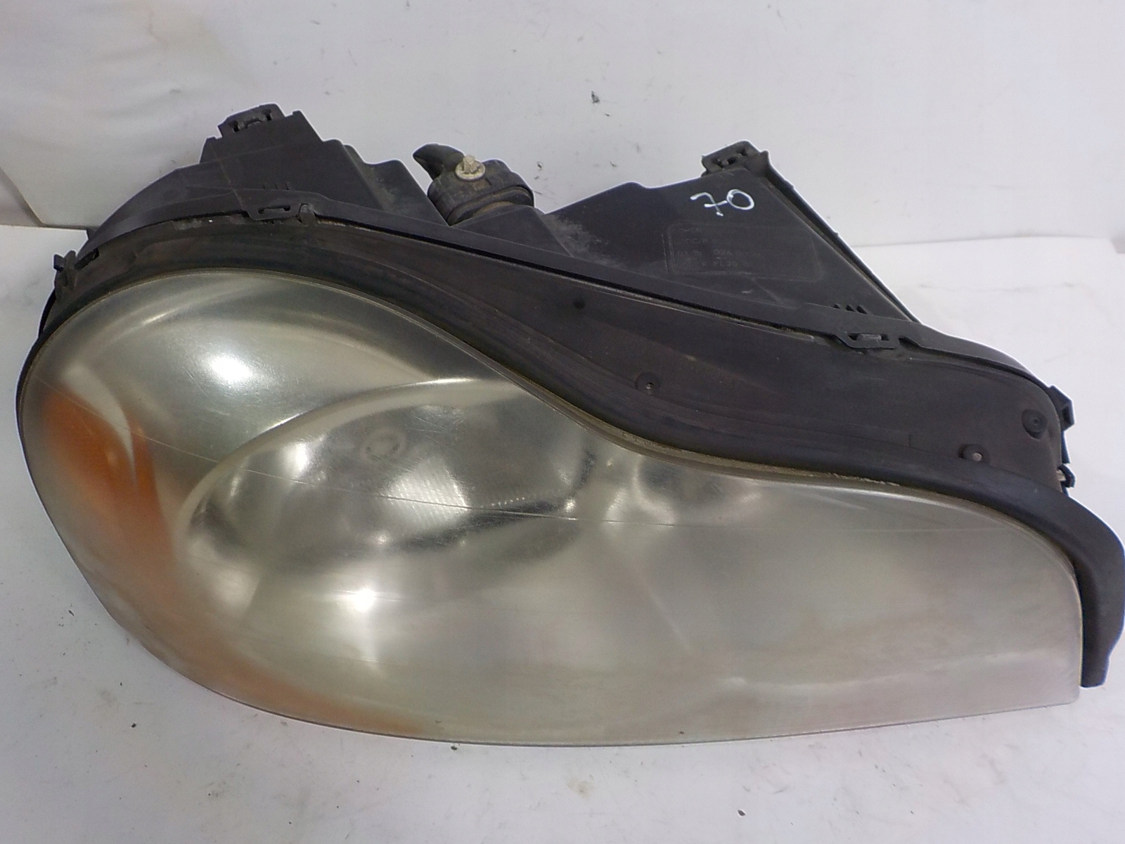 VOLVO XC90 and XENON LIFT light right front front UK