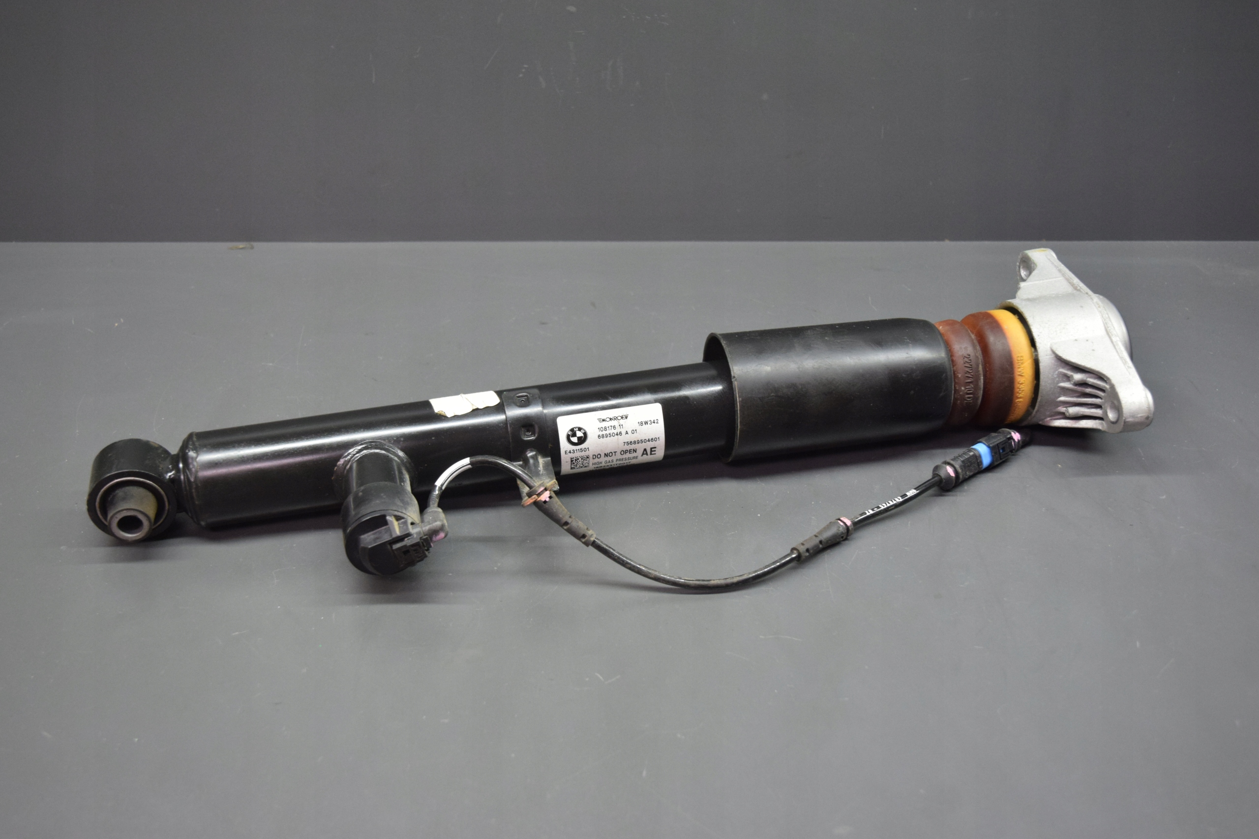 shock absorber left right rear part BMW 3 G20 6895046